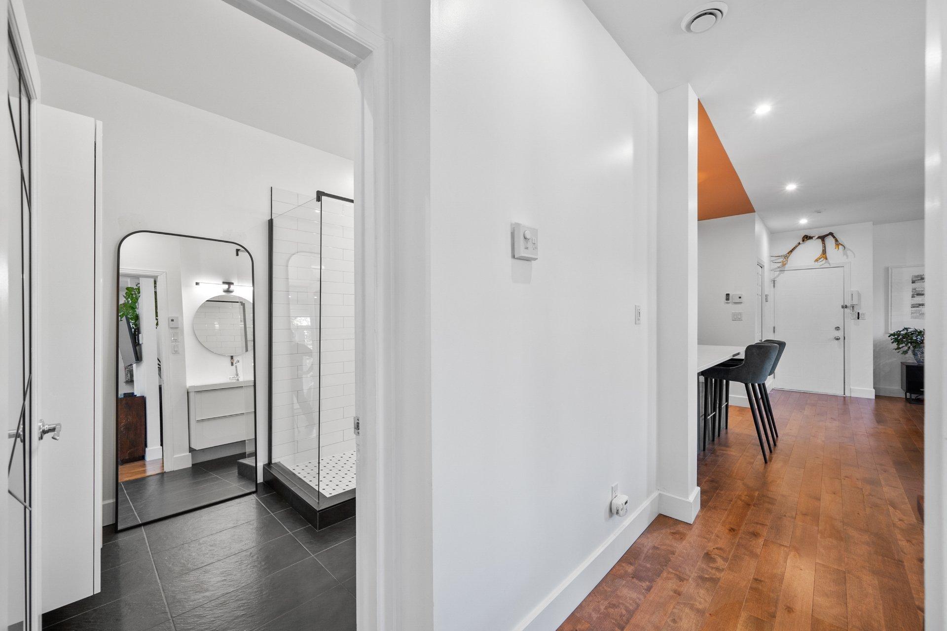 









3849


Rue Newmarch

, 1,
Montréal (Verdun/Île-des-Soeurs),




QC
H4G1G7

