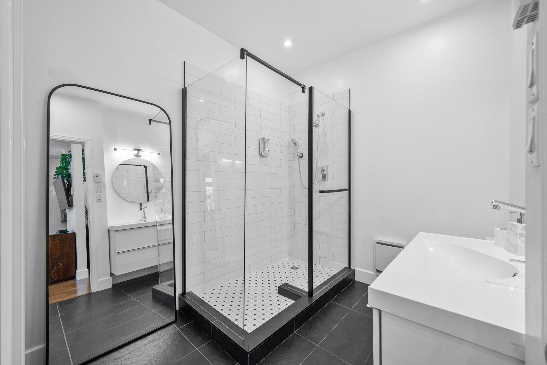 









3849


Rue Newmarch

, 1,
Montréal (Verdun/Île-des-Soeurs),




QC
H4G1G7

