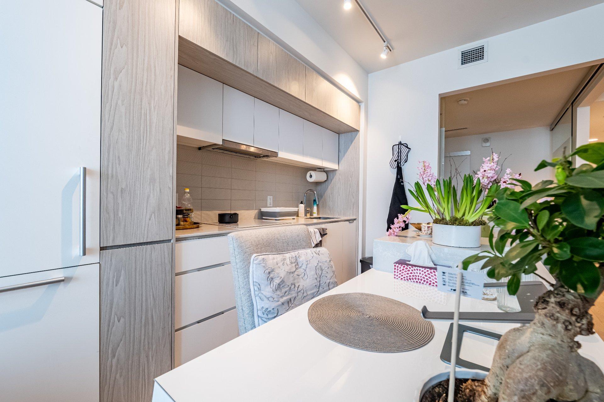 









1288


Rue St-Antoine O.

, 2203,
Montréal (Ville-Marie),




QC
H3C0X6

