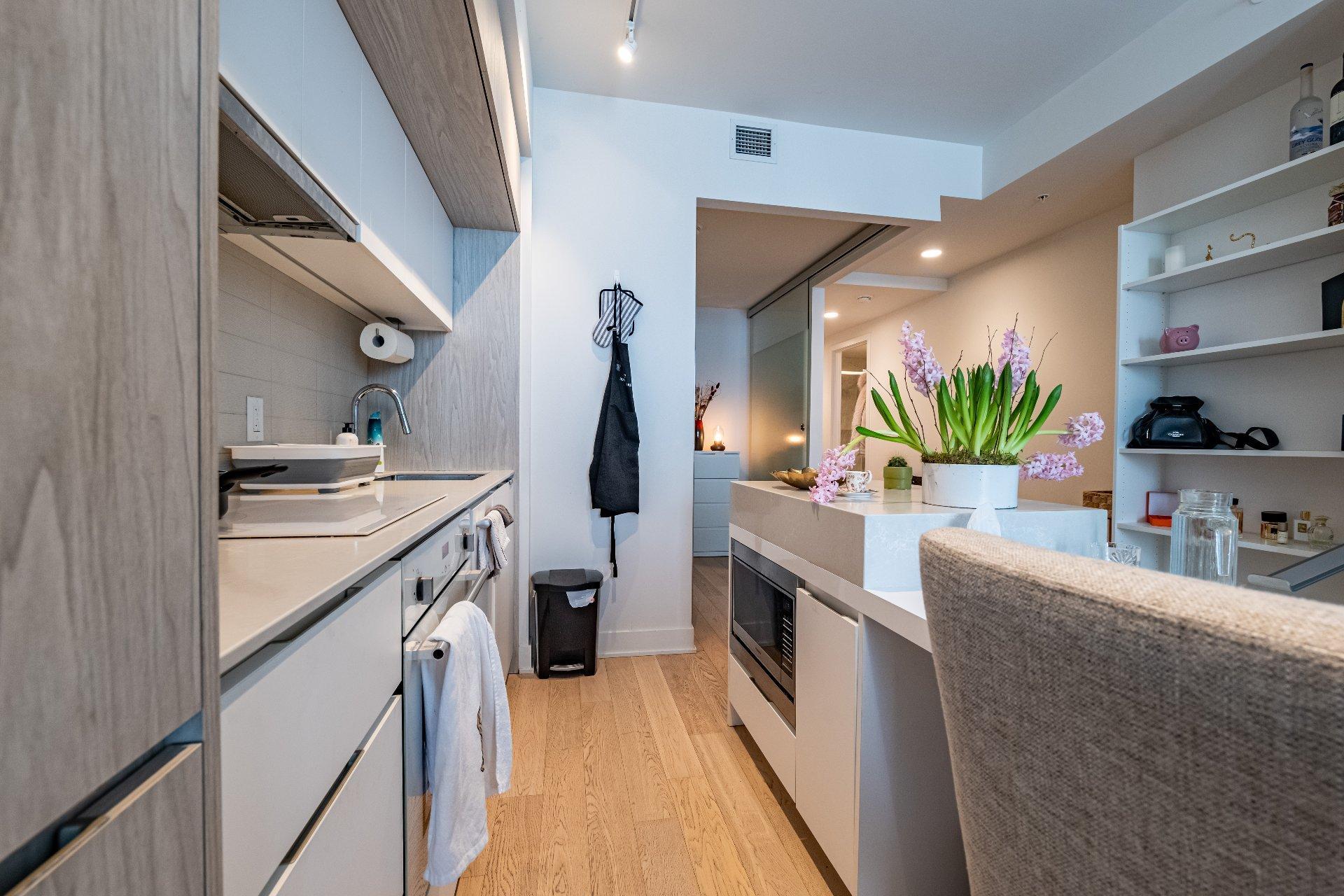 









1288


Rue St-Antoine O.

, 2203,
Montréal (Ville-Marie),




QC
H3C0X6

