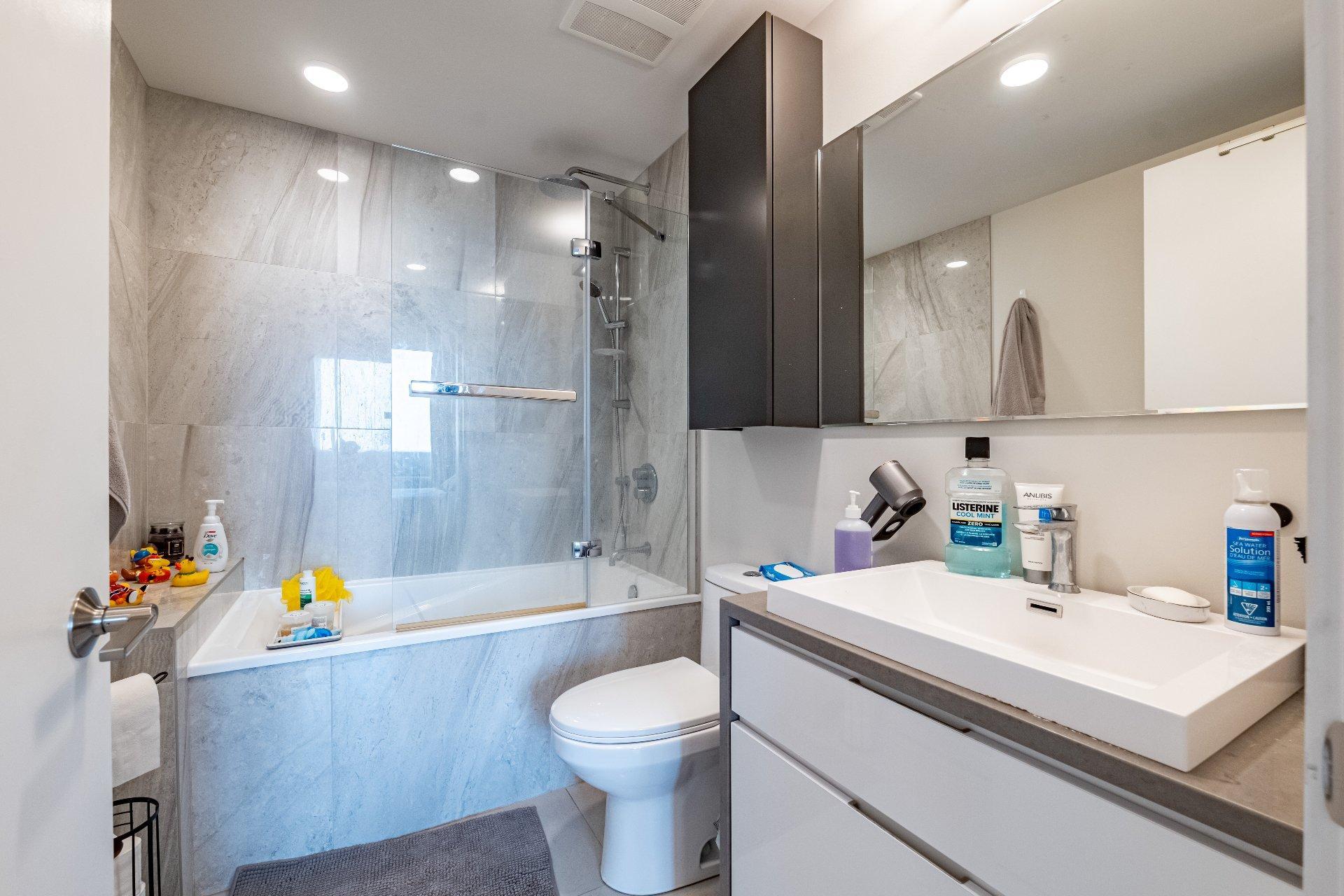 









1288


Rue St-Antoine O.

, 2203,
Montréal (Ville-Marie),




QC
H3C0X6


