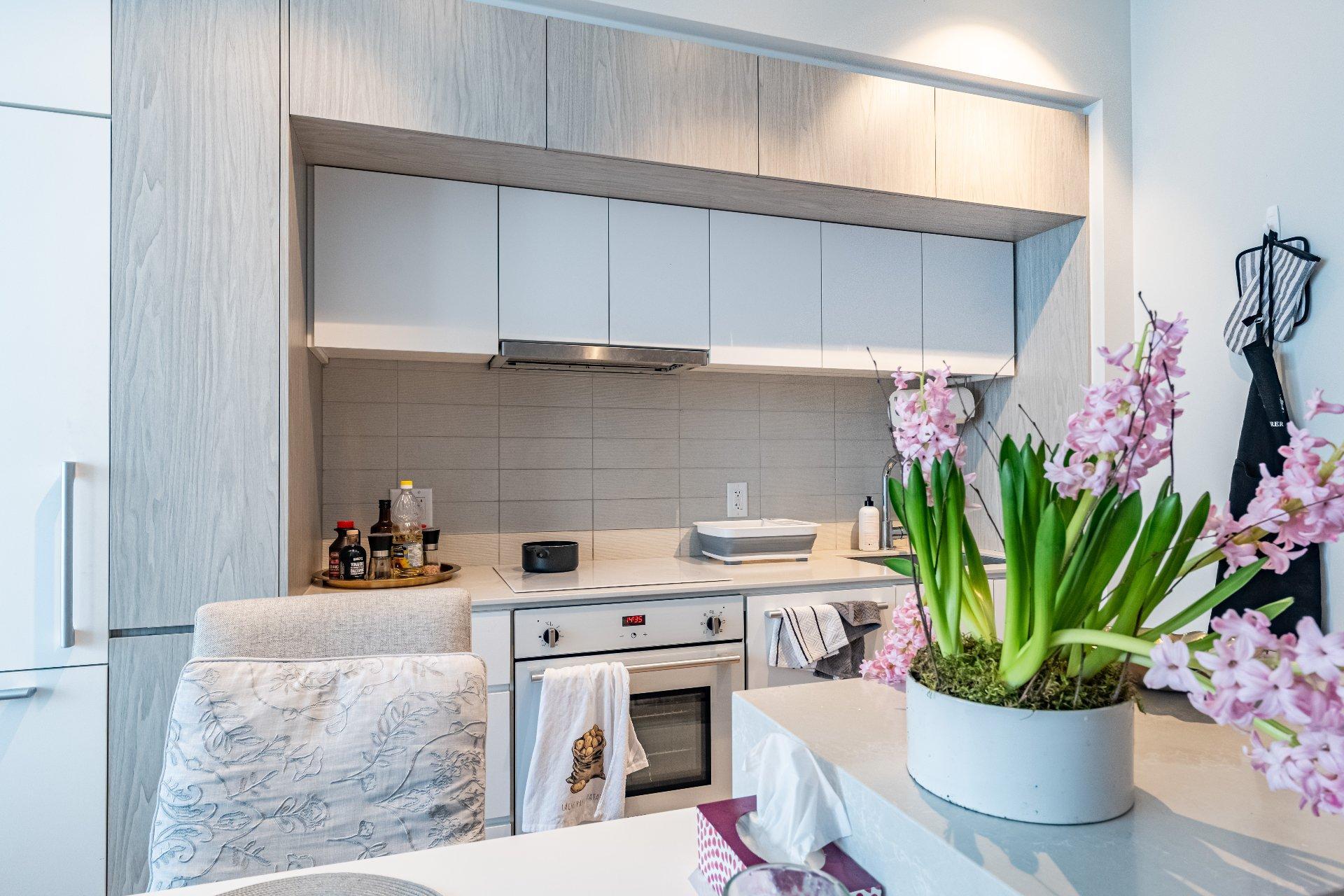 









1288


Rue St-Antoine O.

, 2203,
Montréal (Ville-Marie),




QC
H3C0X6

