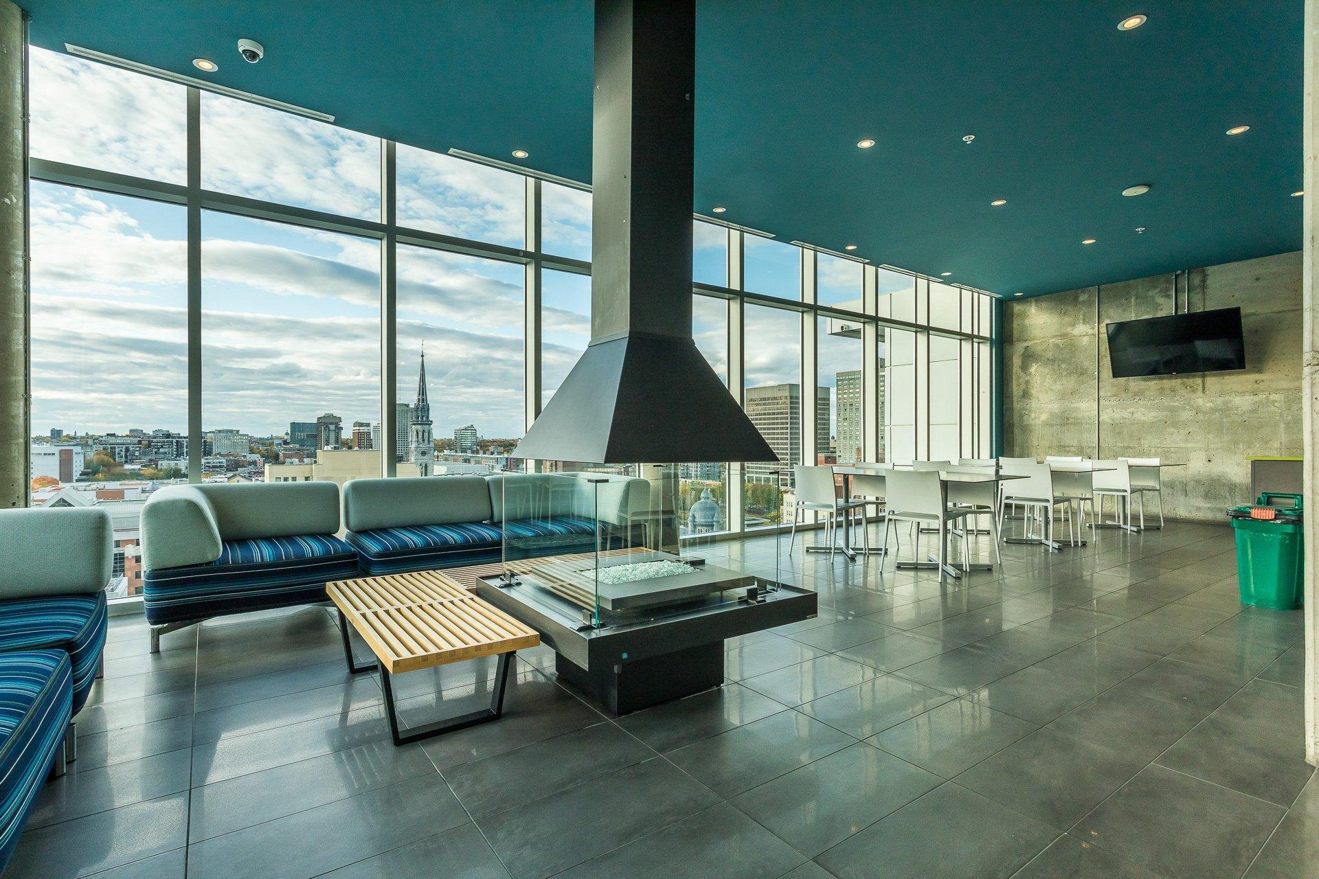 









1150


Rue St-Denis

, 1111,
Montréal (Ville-Marie),




QC
H2L4V5

