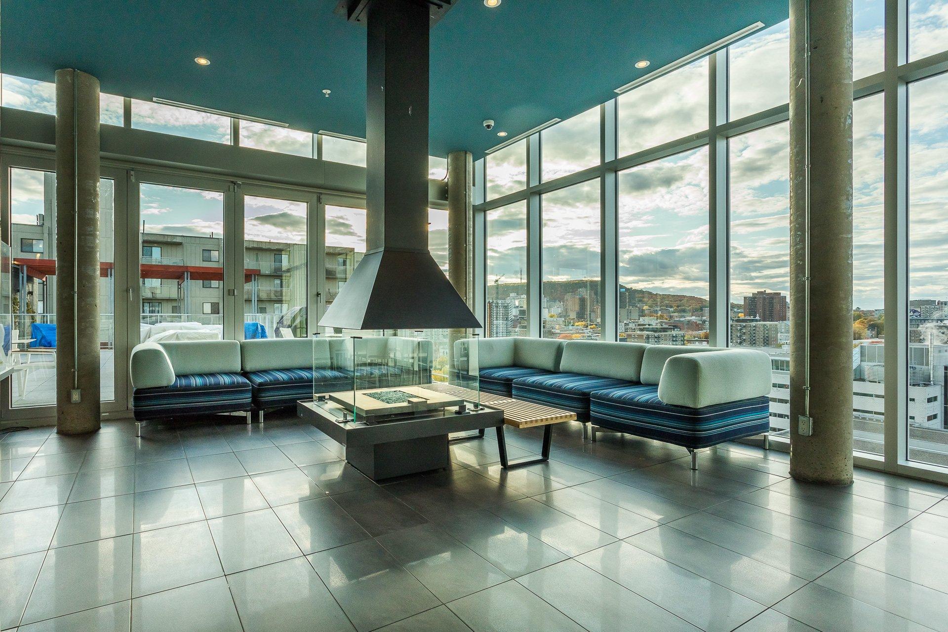 









1150


Rue St-Denis

, 1111,
Montréal (Ville-Marie),




QC
H2L4V5

