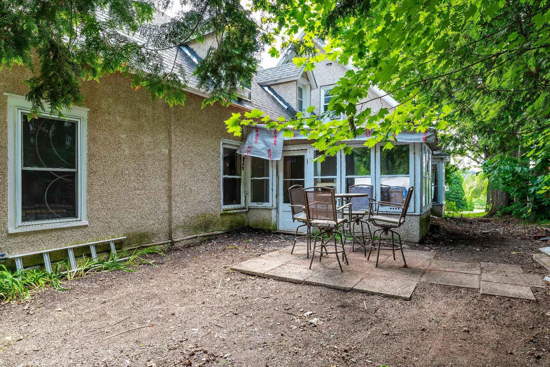 









817

 - 821


Rue Western

,
Waterloo,




QC
J0E2N0


