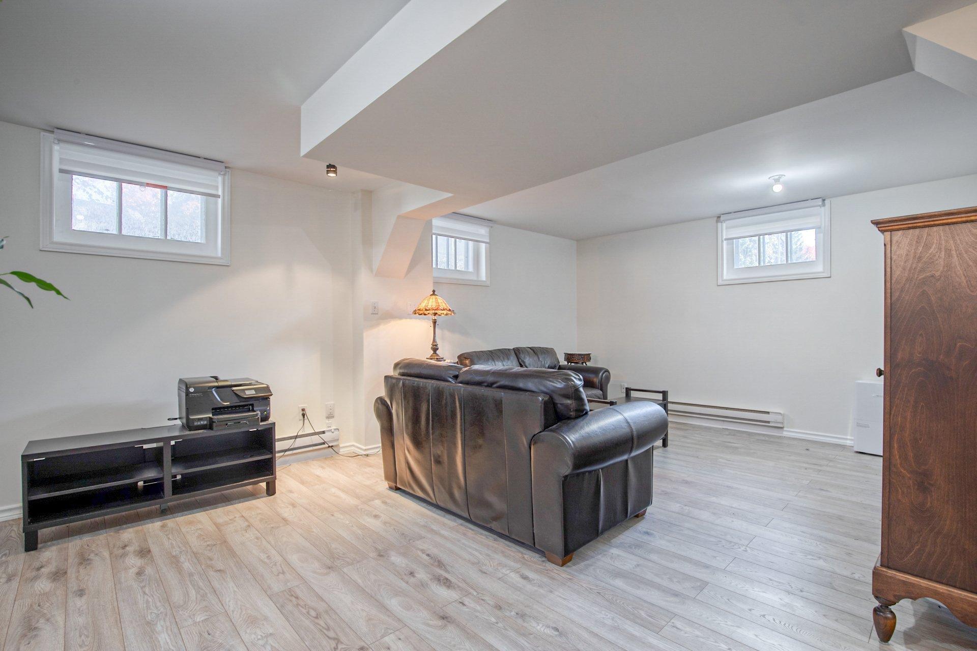 









7


Rue Jean-Cadieux

,
Boucherville,




QC
J4B2G8

