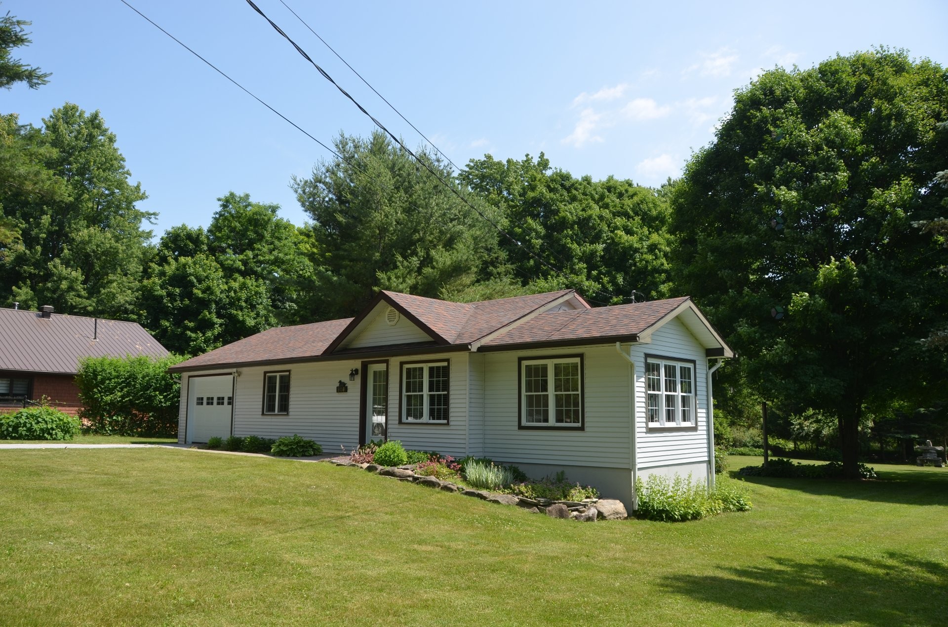 









908


Ch. Dutch

,
Saint-Armand,




QC
J0J1T0

