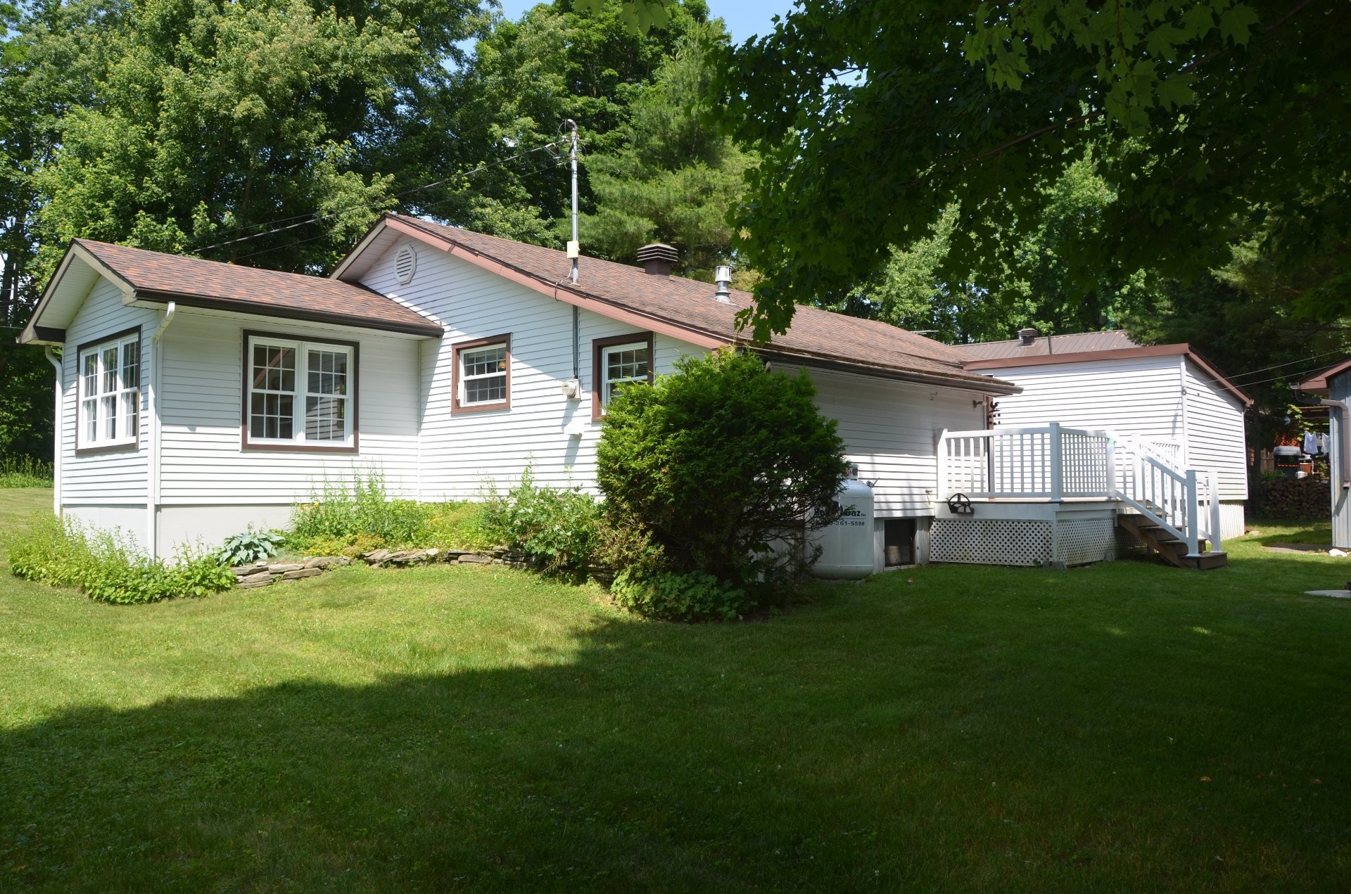 









908


Ch. Dutch

,
Saint-Armand,




QC
J0J1T0

