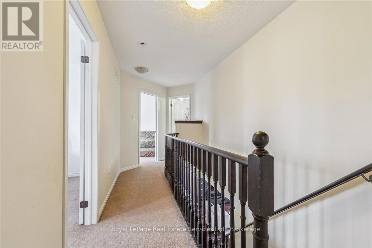 












64 NEWPORT CRESCENT

,
Hamilton (Crerar),




Ontario
L9A0B2

