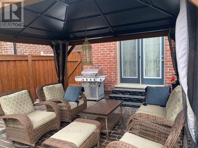 












28 LACROSSE TRAIL

,
Vaughan,




Ontario
L4H4S8


