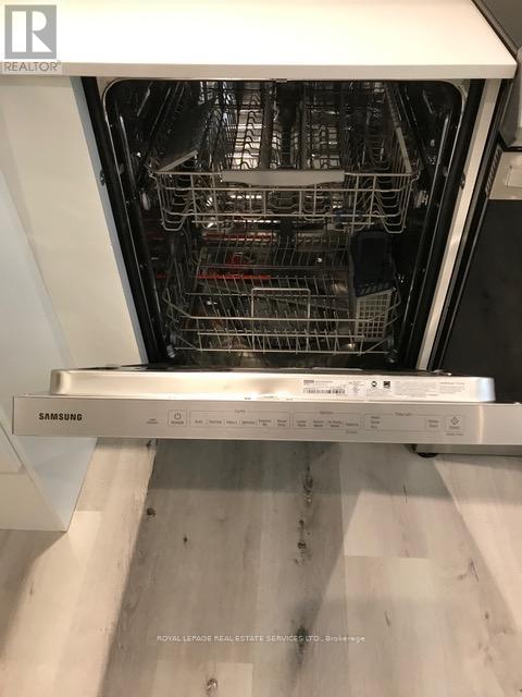 












28 LACROSSE TRAIL

,
Vaughan,




Ontario
L4H4S8

