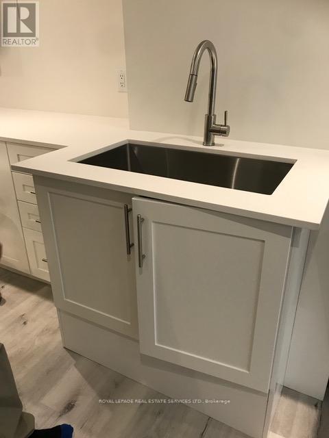 












28 LACROSSE TRAIL

,
Vaughan,




Ontario
L4H4S8

