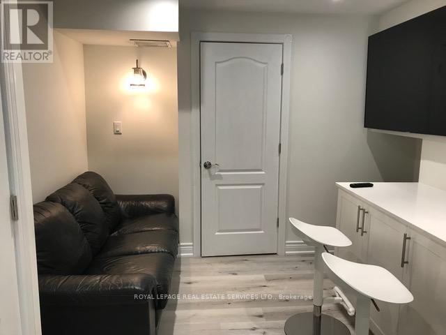 












28 LACROSSE TRAIL

,
Vaughan,




Ontario
L4H4S8

