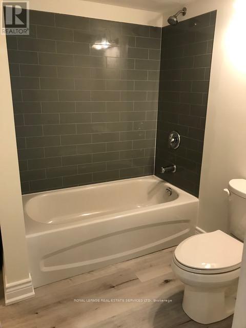 












28 LACROSSE TRAIL

,
Vaughan,




Ontario
L4H4S8

