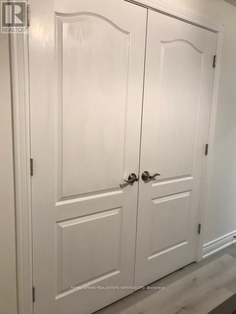 












28 LACROSSE TRAIL

,
Vaughan,




Ontario
L4H4S8

