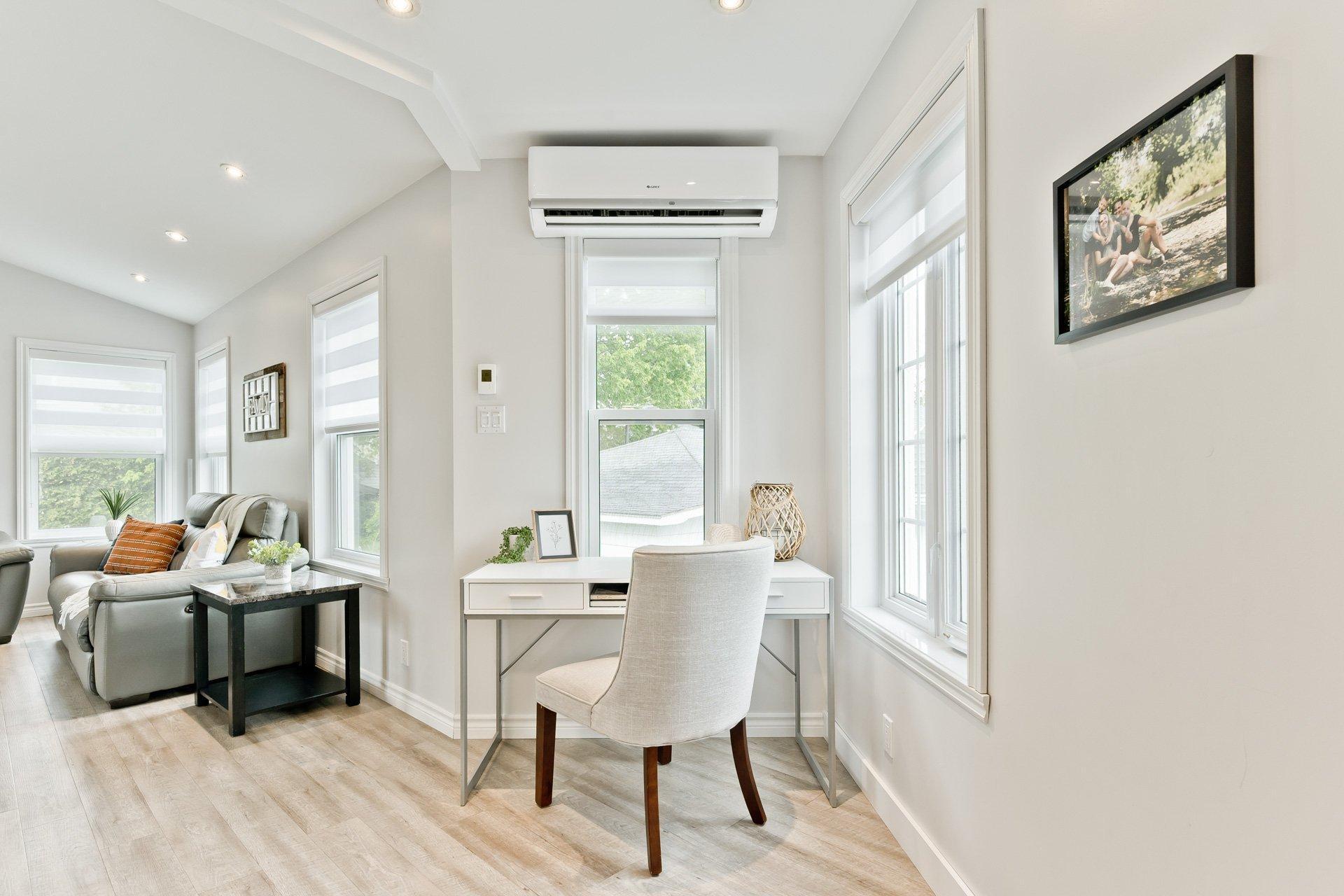 









227


Rue du Vicaire-Morin

,
Coaticook,




QC
J1A2X4

