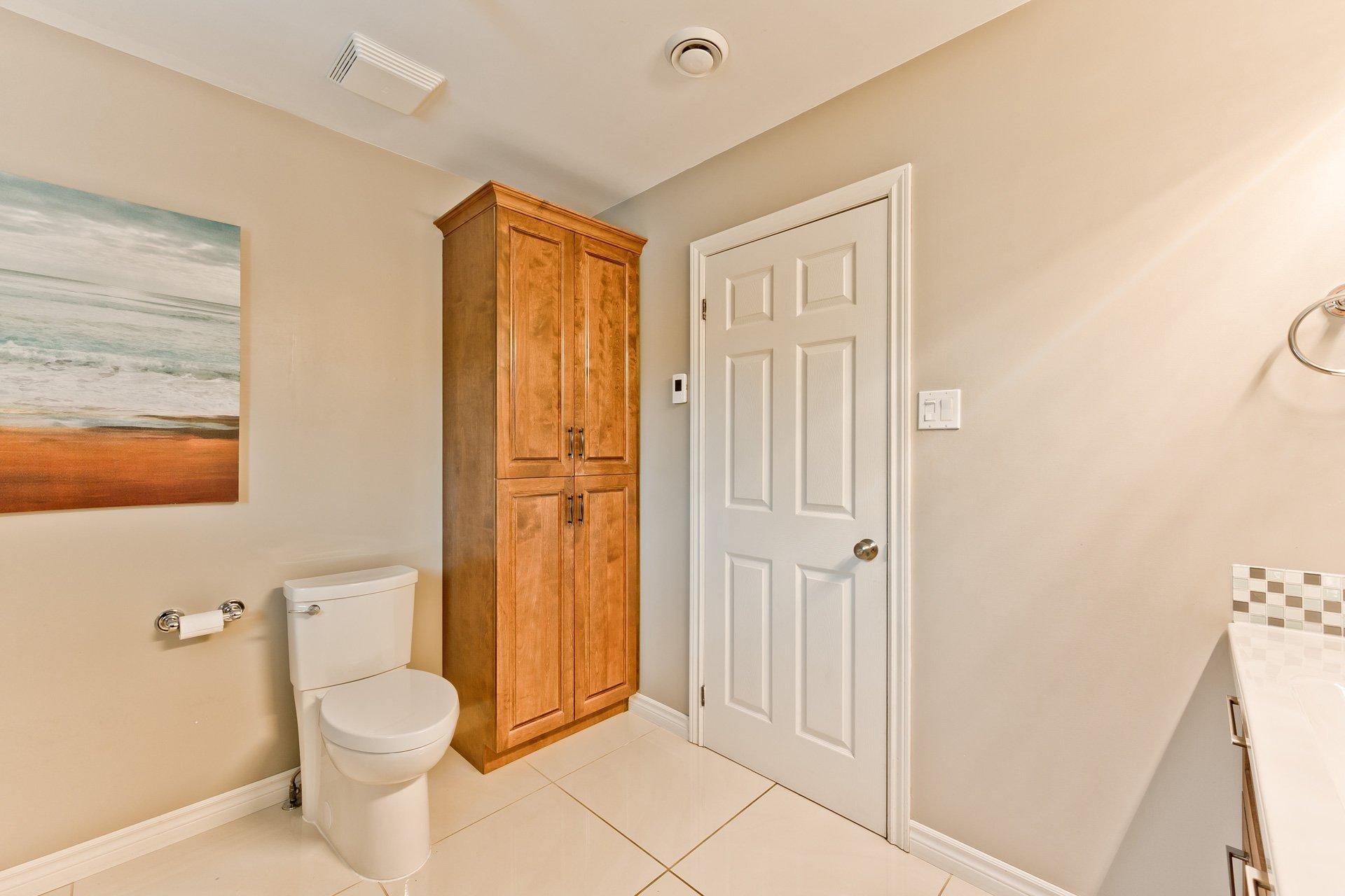 









227


Rue du Vicaire-Morin

,
Coaticook,




QC
J1A2X4

