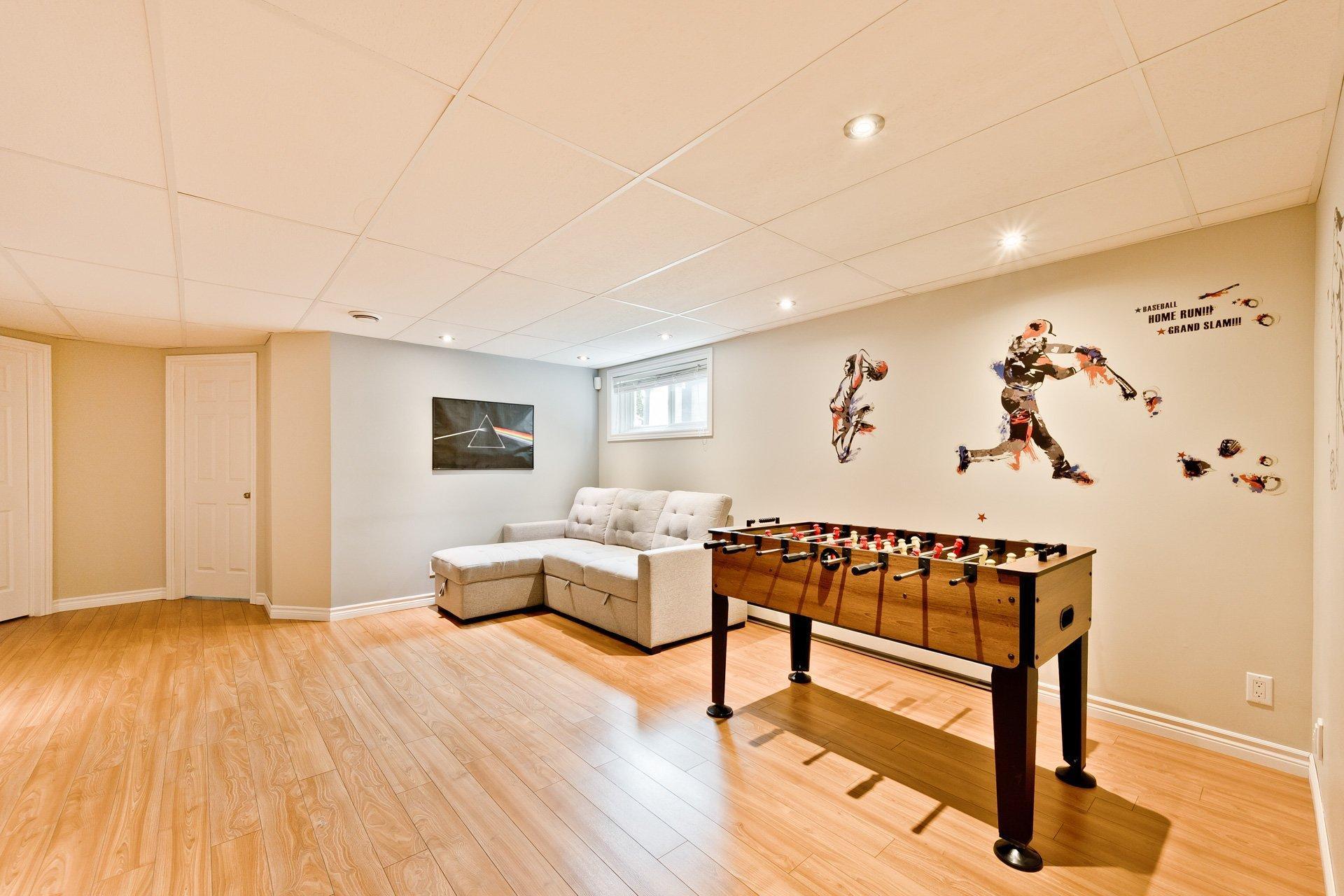 









227


Rue du Vicaire-Morin

,
Coaticook,




QC
J1A2X4

