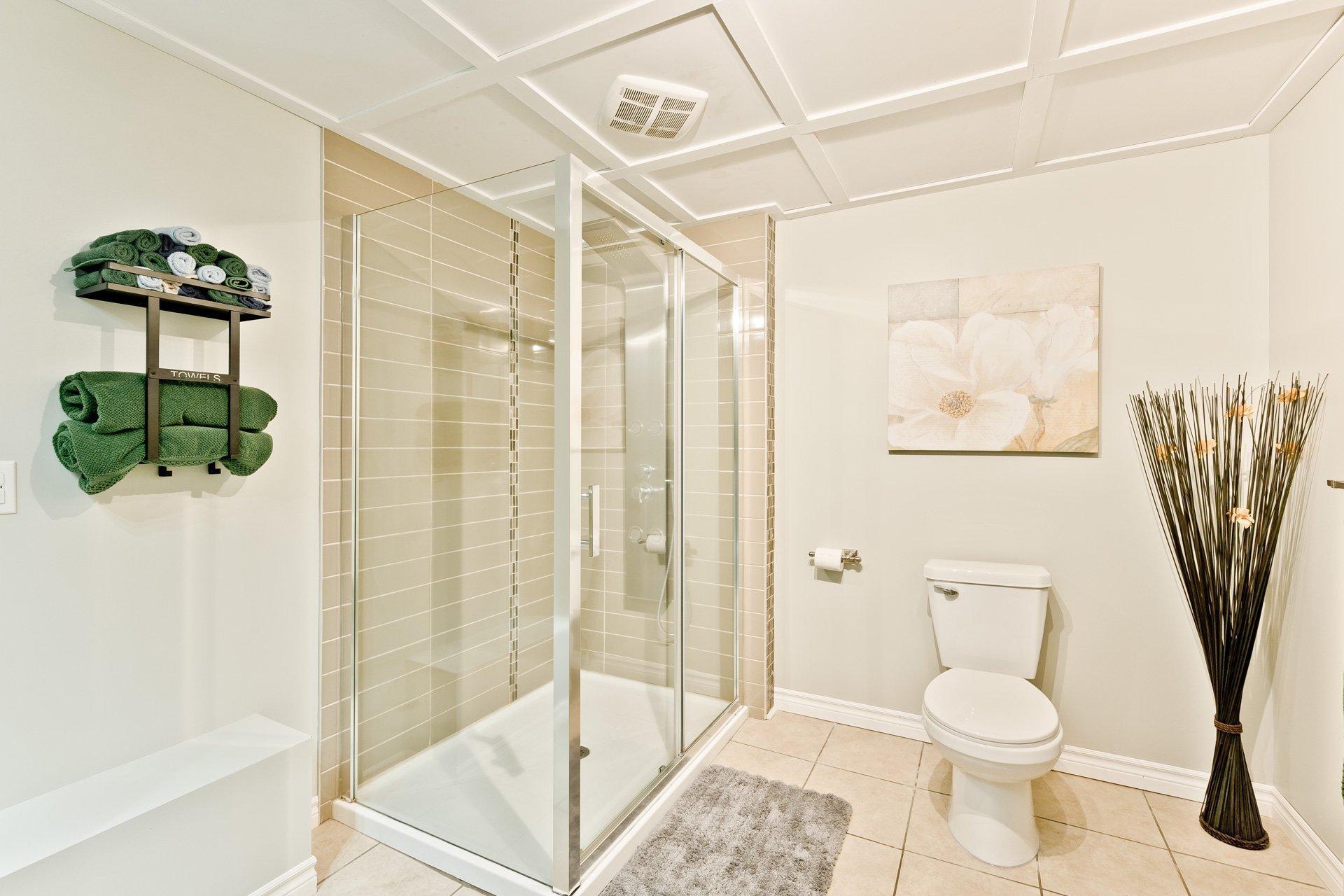 









227


Rue du Vicaire-Morin

,
Coaticook,




QC
J1A2X4

