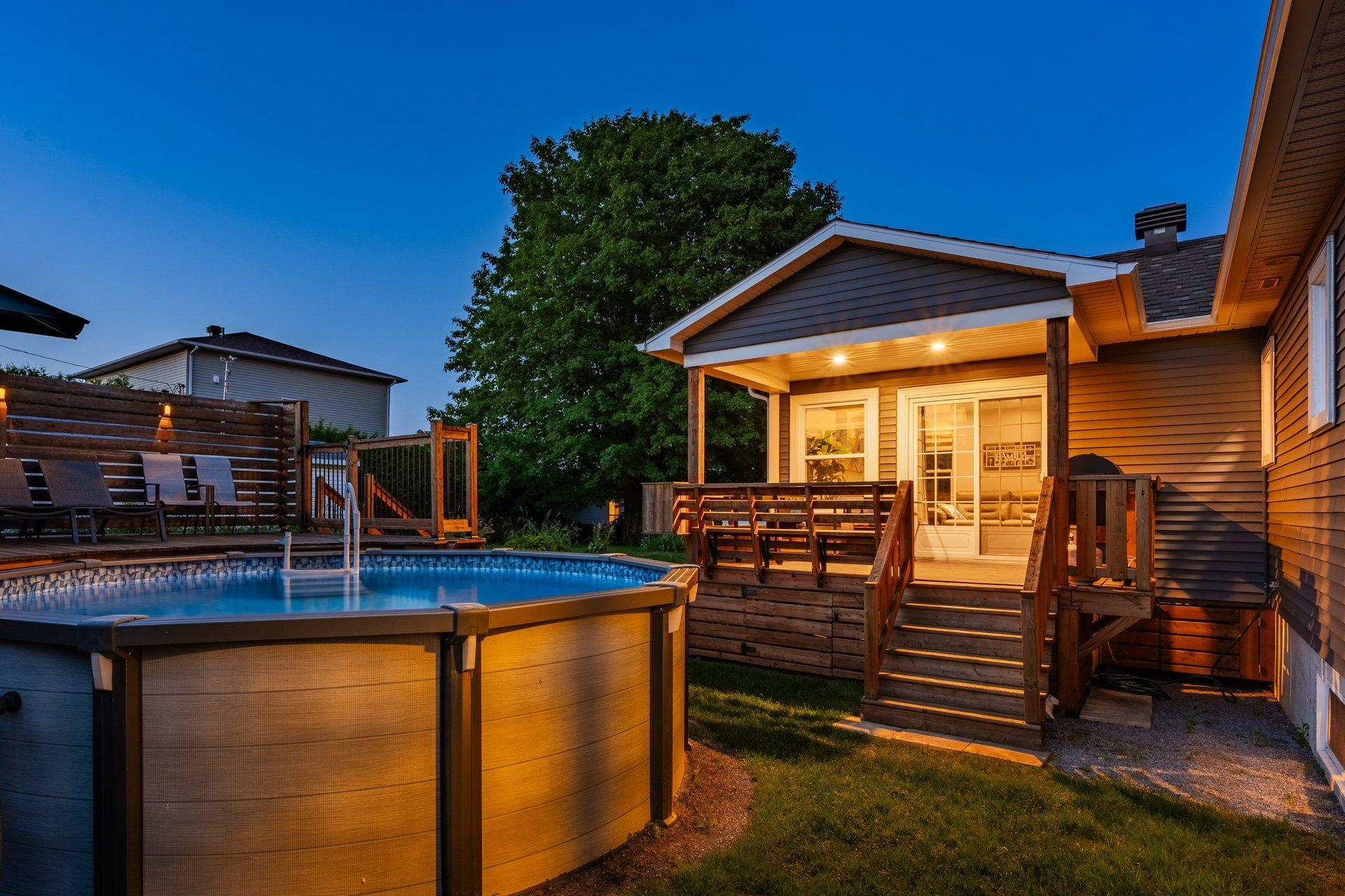 









227


Rue du Vicaire-Morin

,
Coaticook,




QC
J1A2X4

