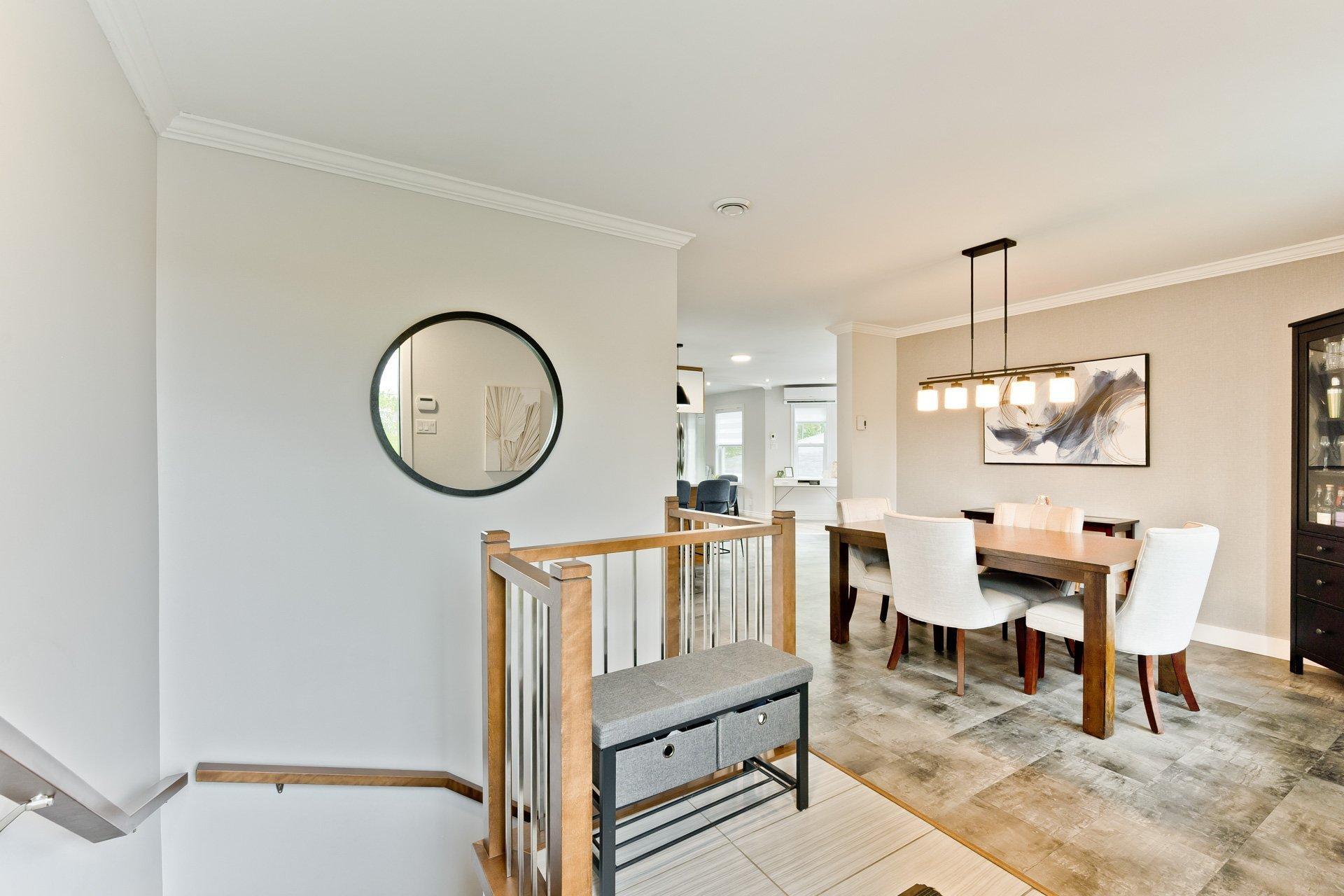 









227


Rue du Vicaire-Morin

,
Coaticook,




QC
J1A2X4


