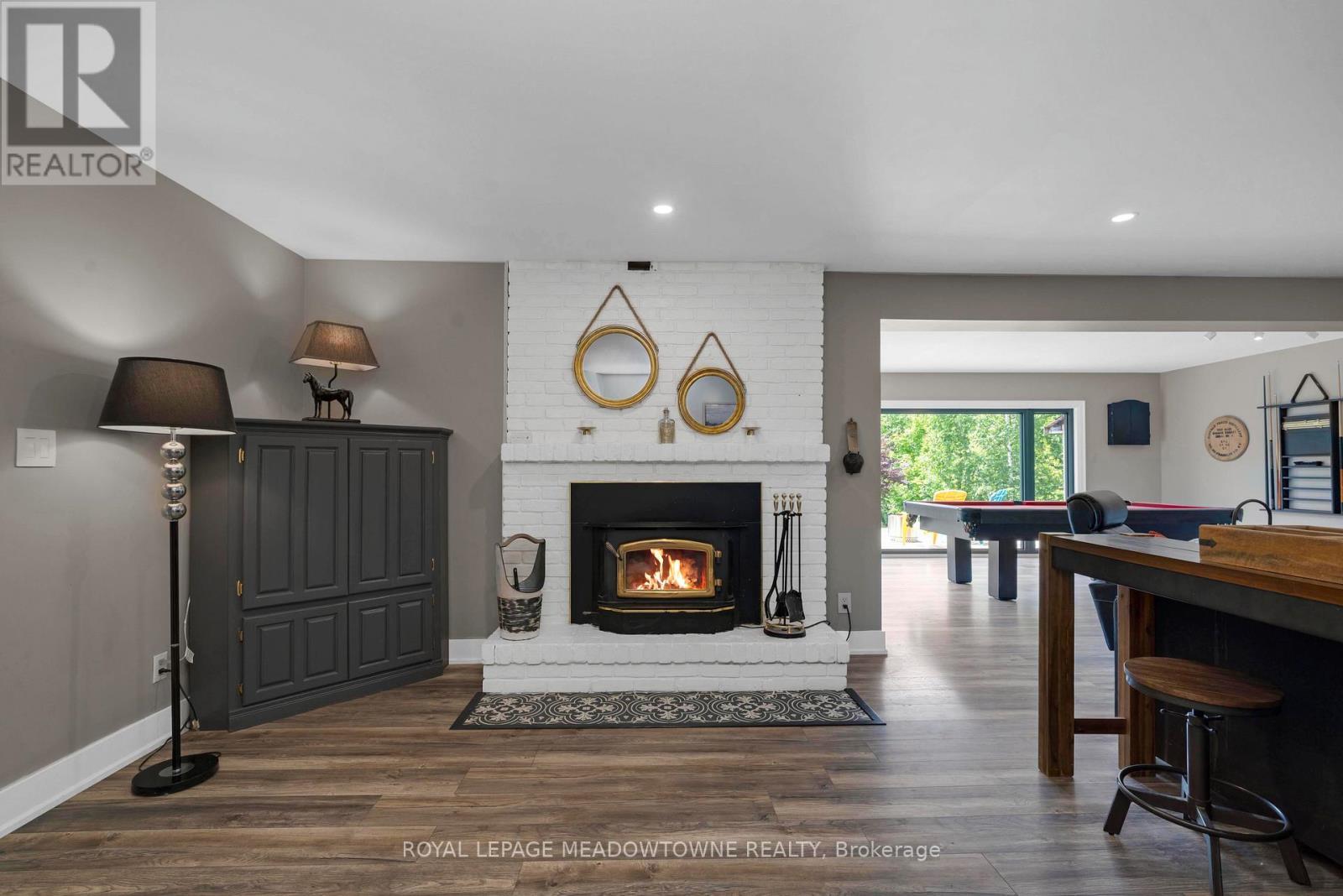 












11636 6TH LINE NASSAGAWEYA

,
Milton,







Ontario
L7J2L7

