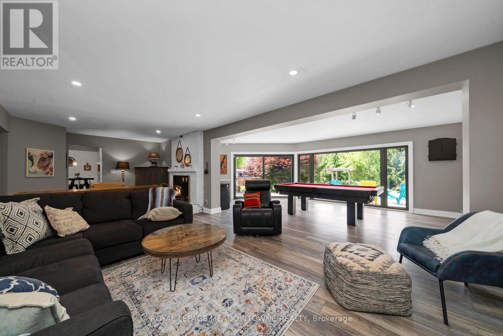 












11636 6TH LINE NASSAGAWEYA

,
Milton,







Ontario
L7J2L7

