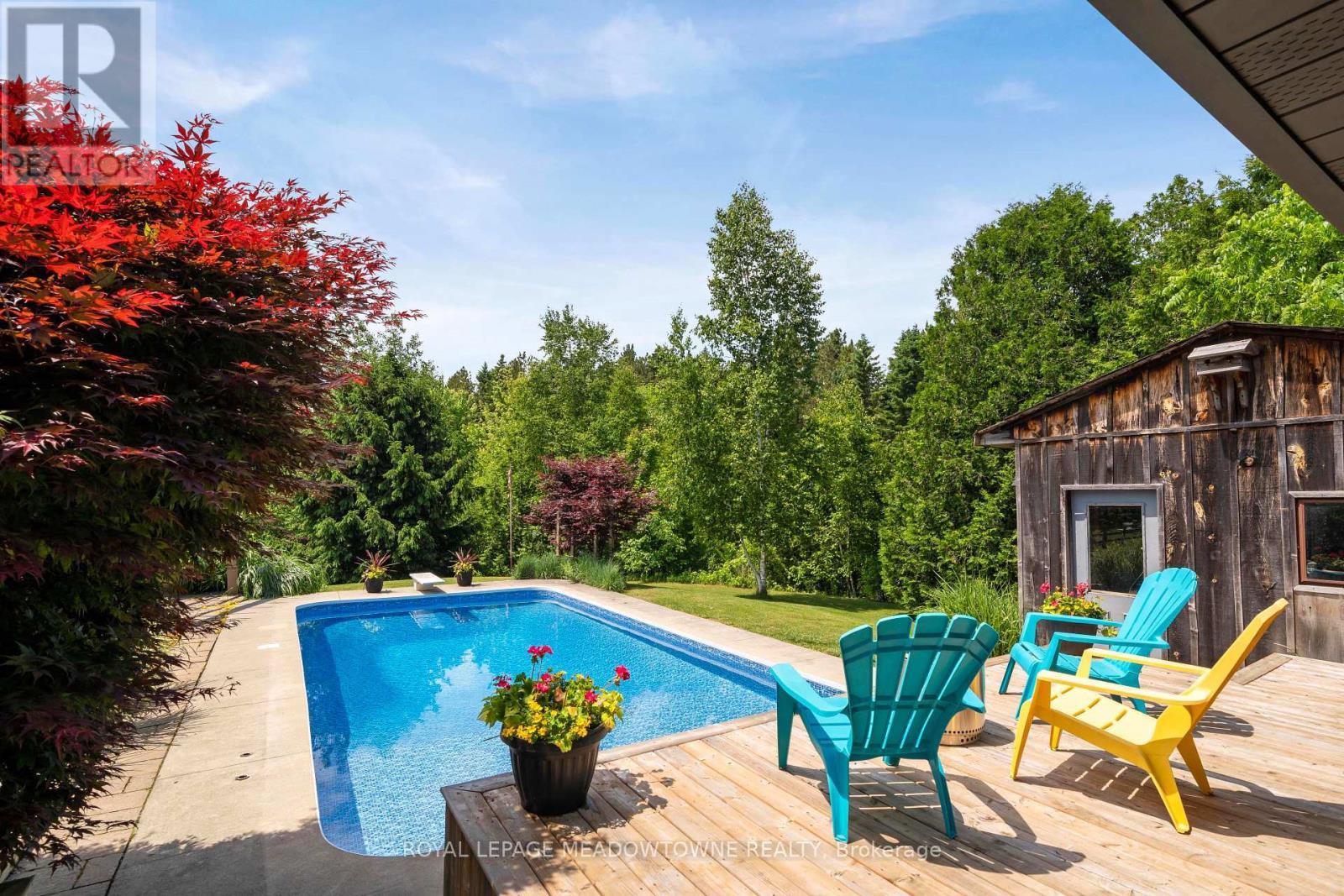 












11636 6TH LINE NASSAGAWEYA

,
Milton,







Ontario
L7J2L7

