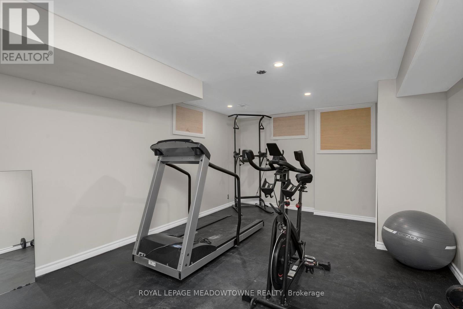 












11636 6TH LINE NASSAGAWEYA

,
Milton,







Ontario
L7J2L7

