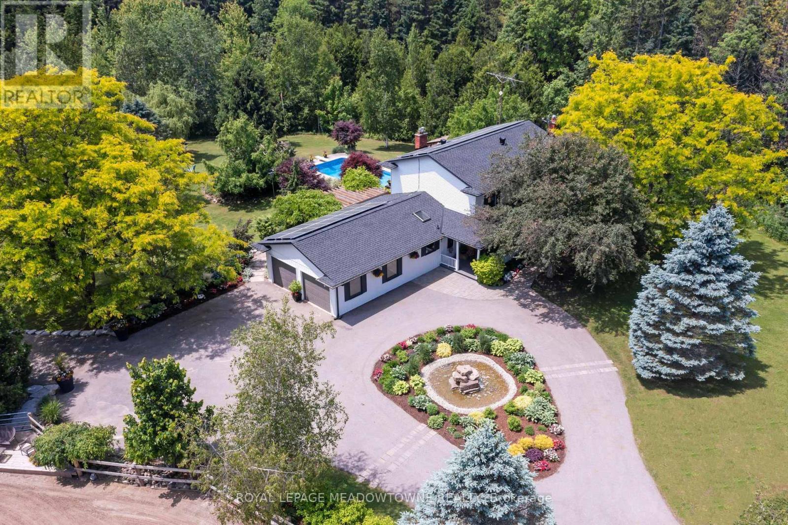












11636 6TH LINE NASSAGAWEYA

,
Milton,







Ontario
L7J2L7

