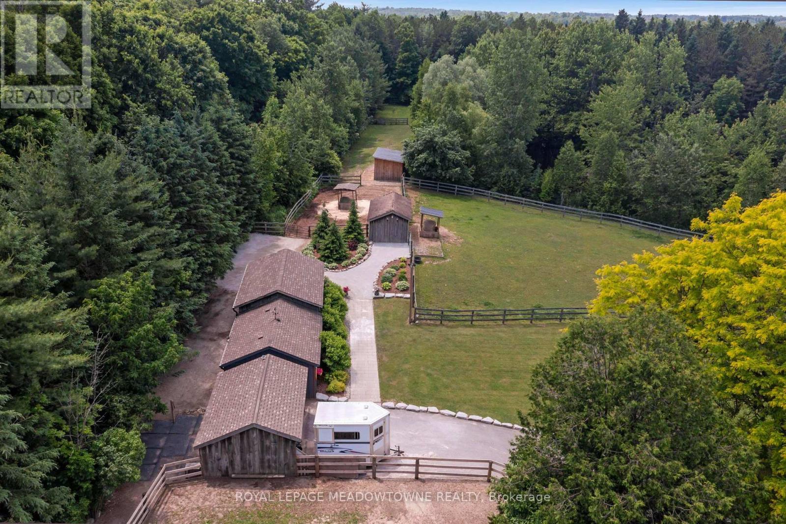 












11636 6TH LINE NASSAGAWEYA

,
Milton,







Ontario
L7J2L7

