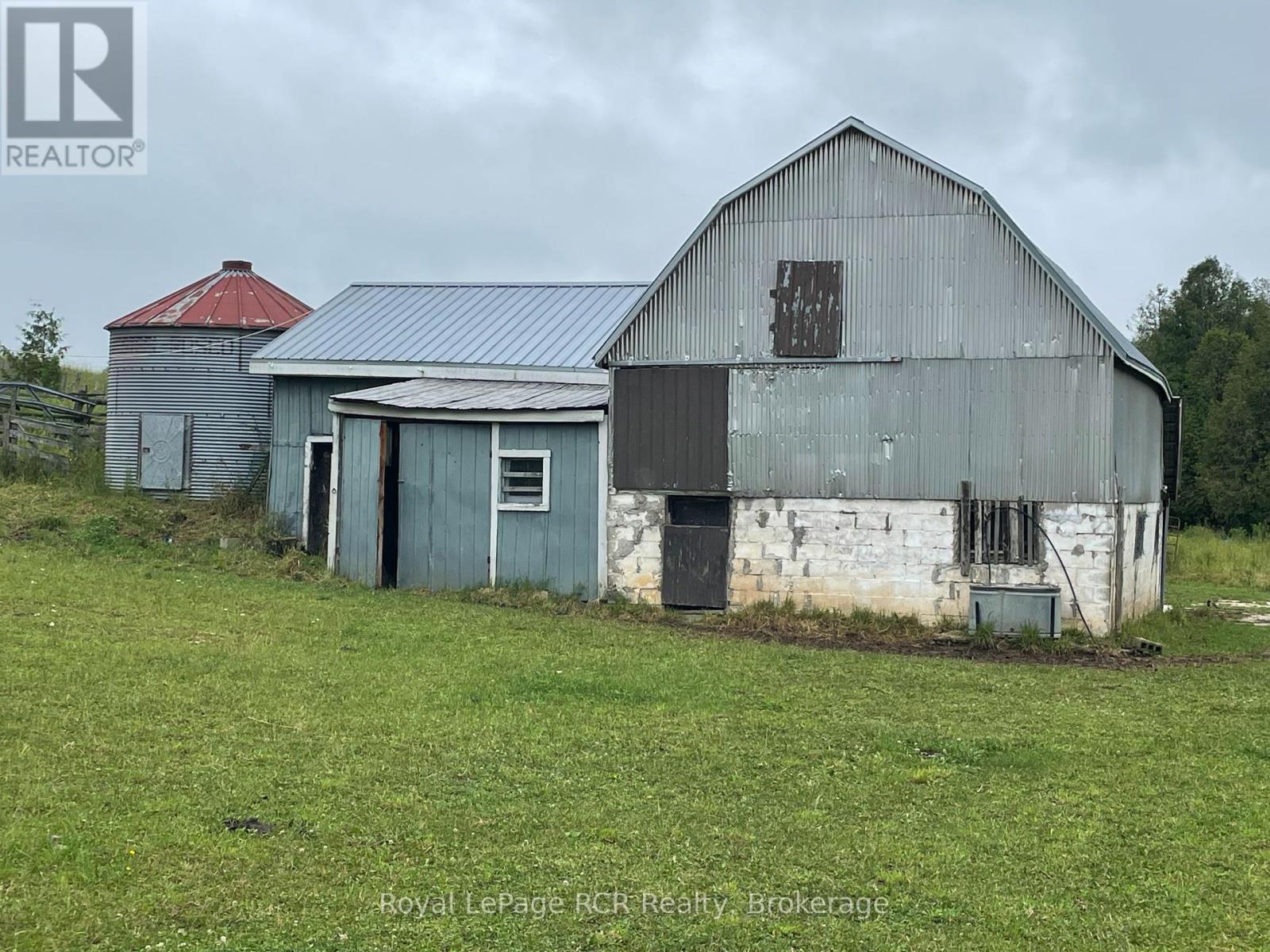 












504482 GREY RD 12

,
West Grey,







Ontario
N0C1H0

