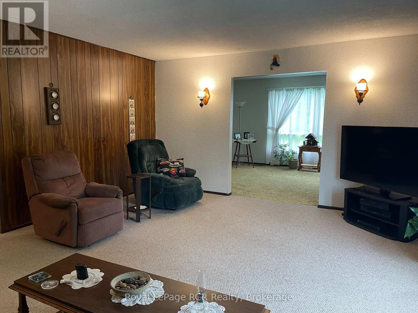 












504482 GREY RD 12

,
West Grey,







Ontario
N0C1H0

