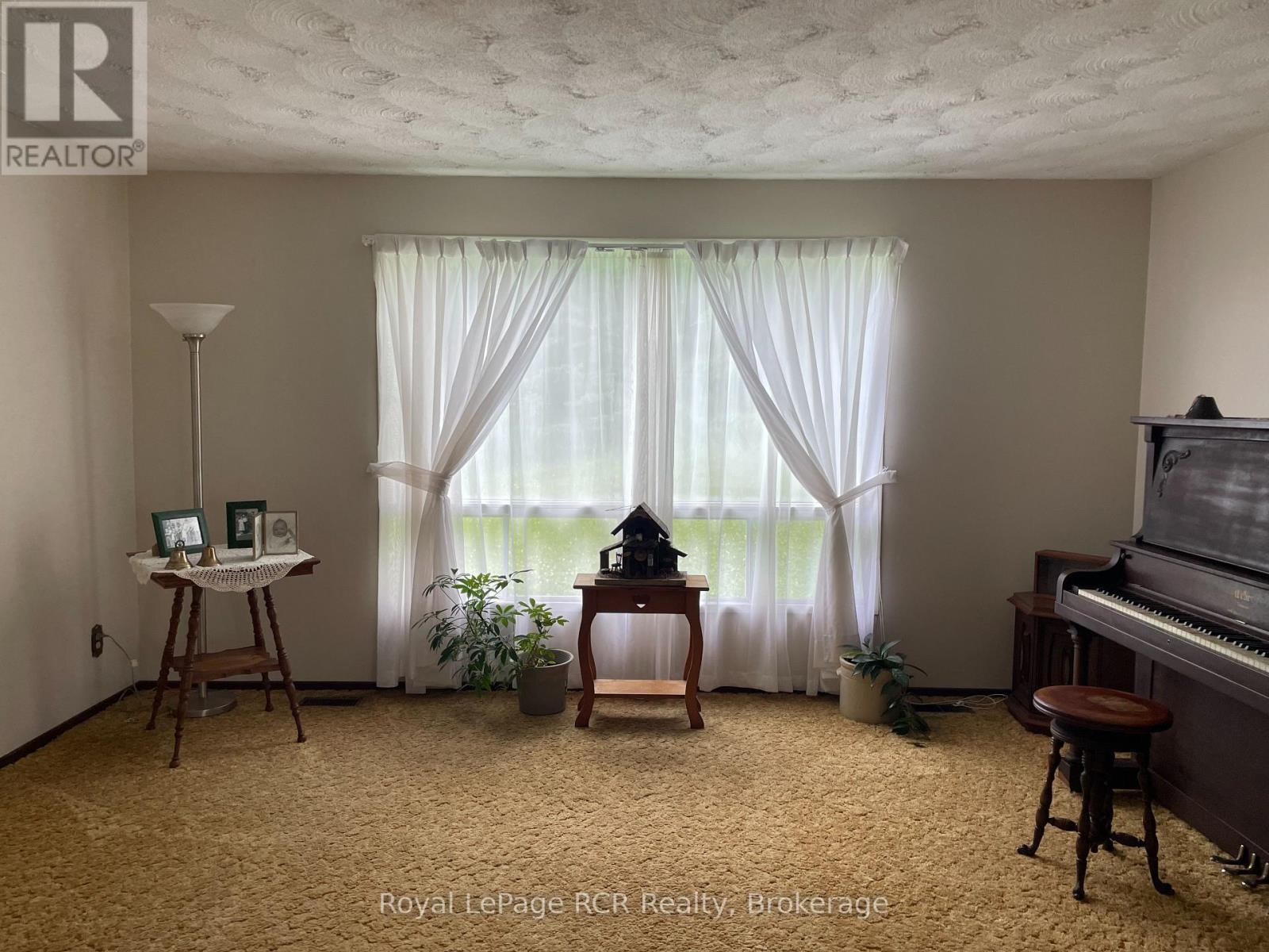 












504482 GREY RD 12

,
West Grey,







Ontario
N0C1H0

