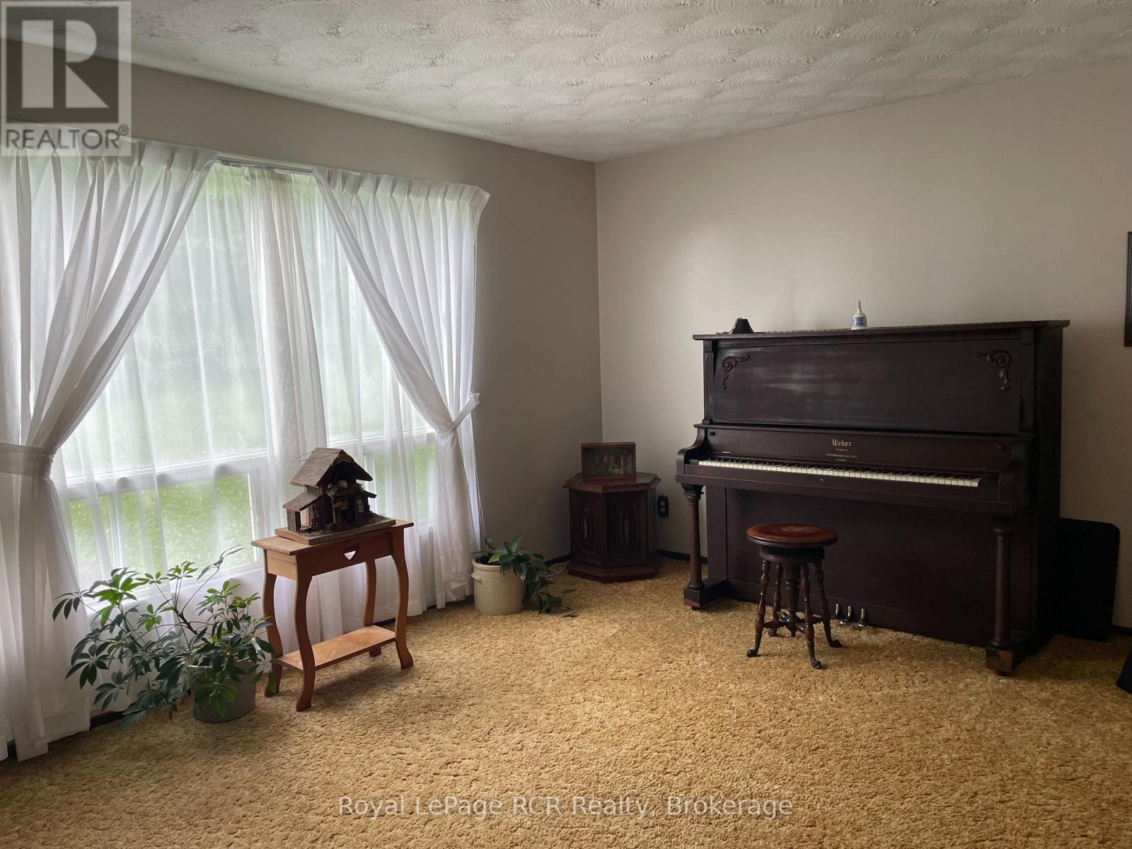 












504482 GREY RD 12

,
West Grey,







Ontario
N0C1H0

