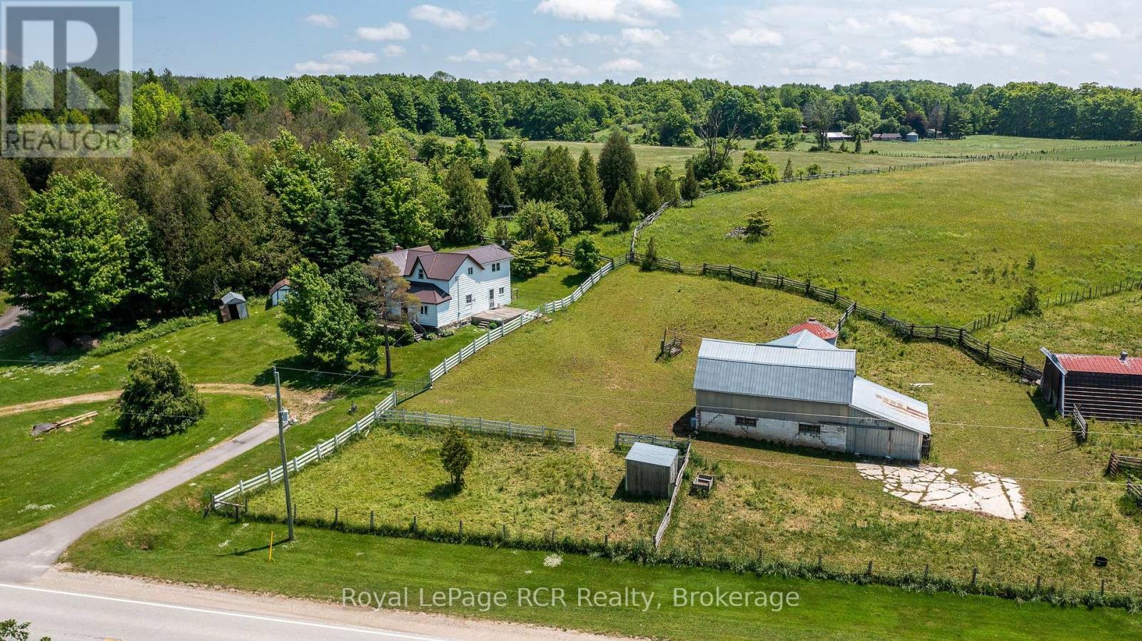 












504482 GREY RD 12

,
West Grey,







Ontario
N0C1H0

