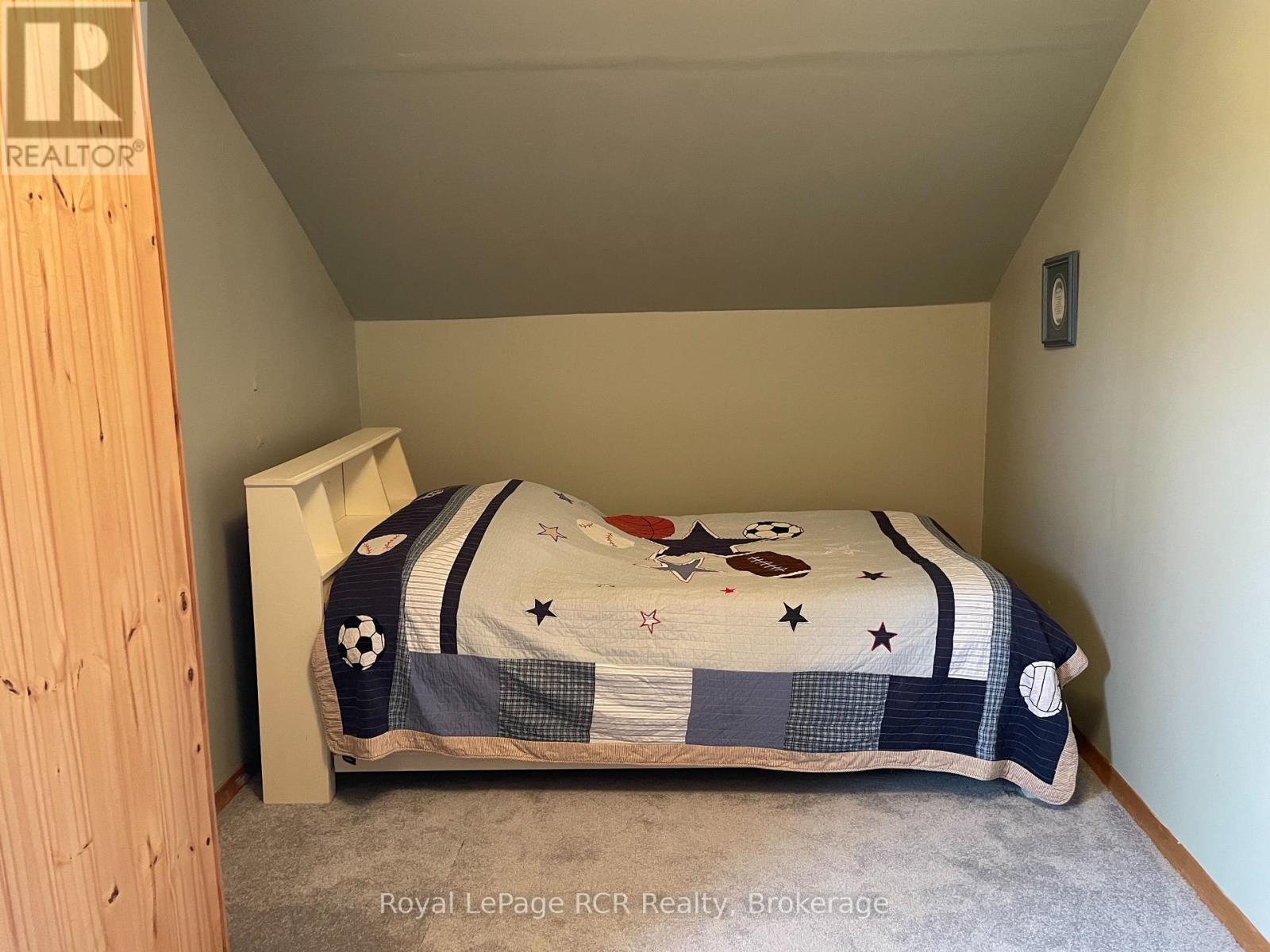 












504482 GREY RD 12

,
West Grey,







Ontario
N0C1H0


