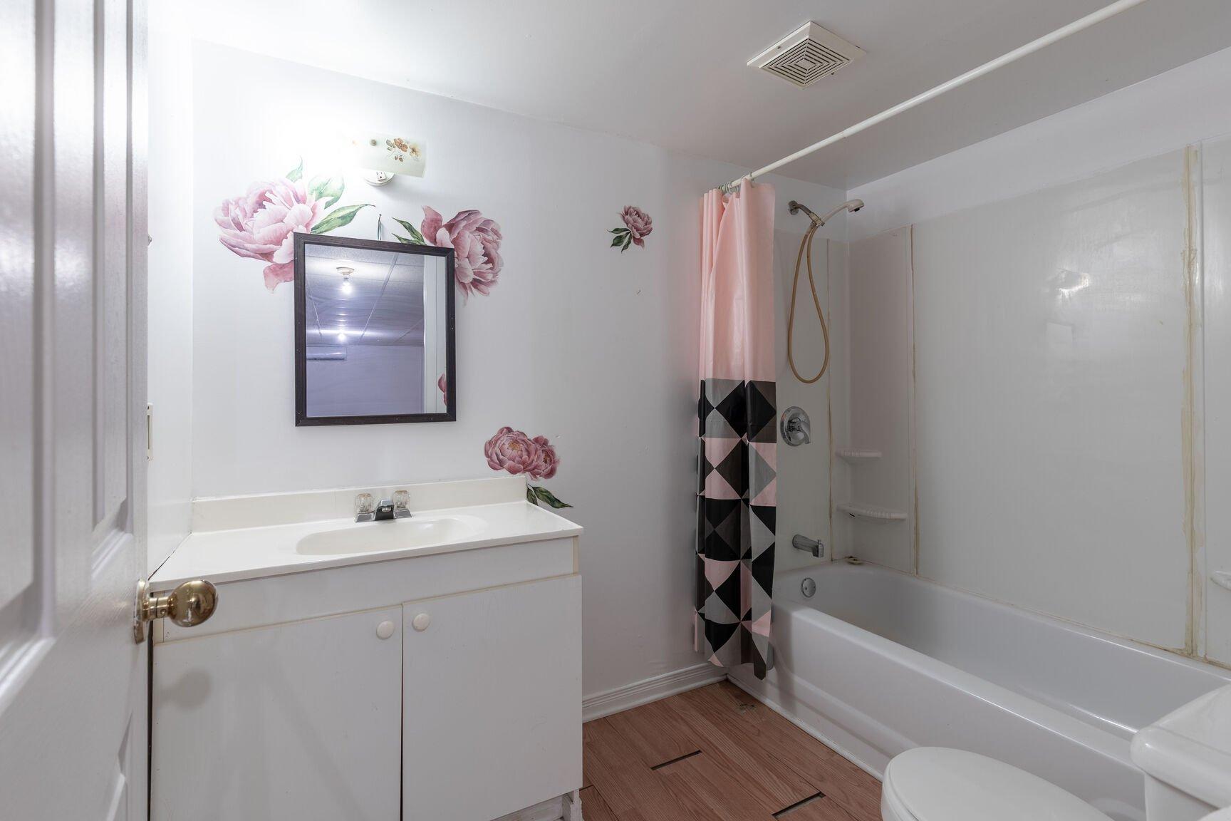 









794


Boul. St-René E.

,
Gatineau (Gatineau),




QC
J8P1T3

