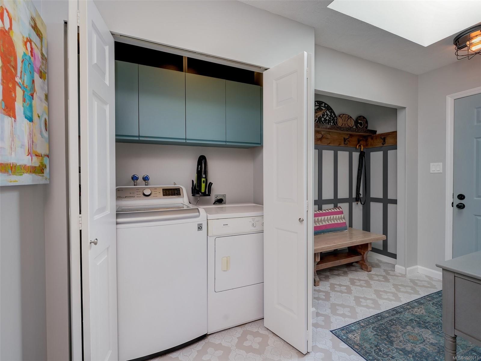 









2135


Amelia

Ave, 80,
Sidney,




BC
V8L 5V7

