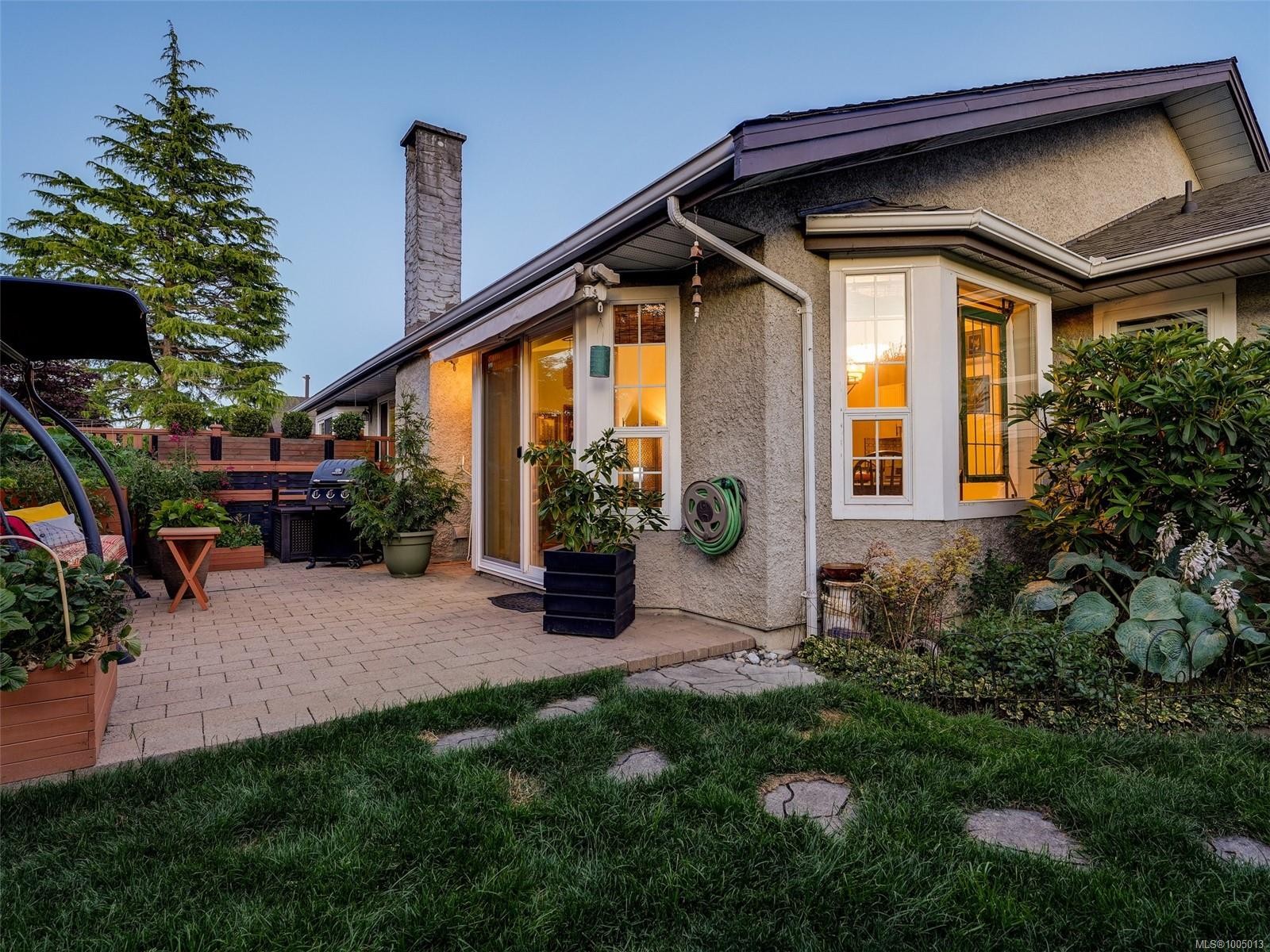









2135


Amelia

Ave, 80,
Sidney,




BC
V8L 5V7


