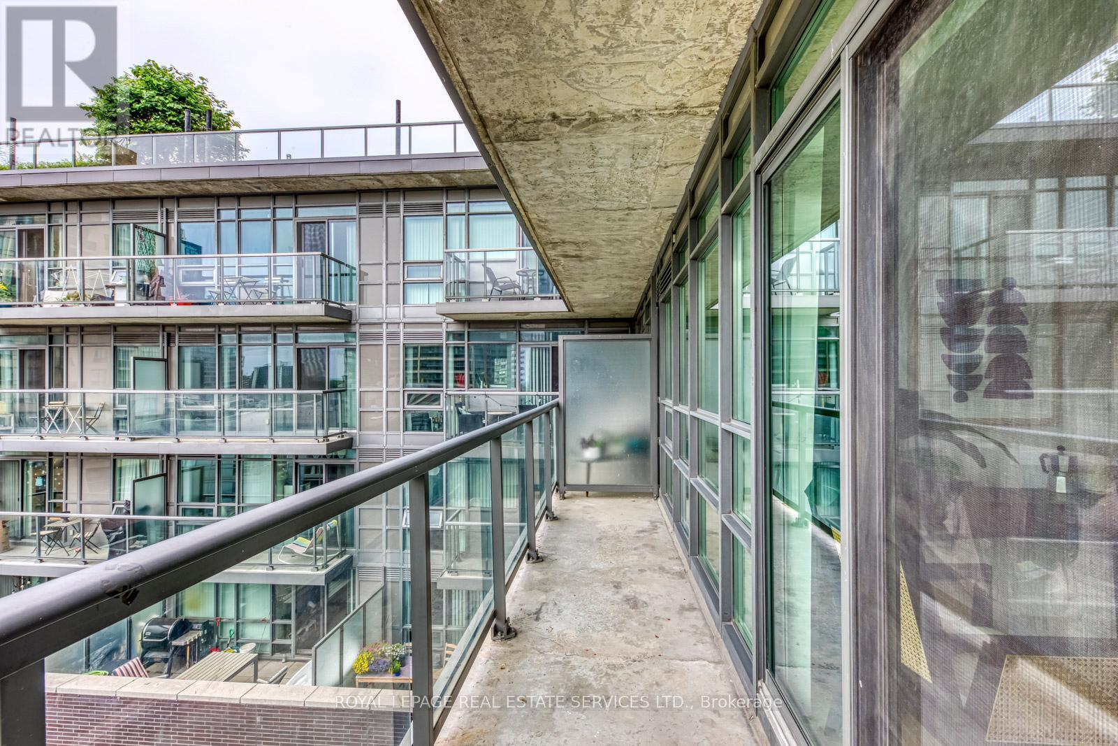 












1136 - 68 ABELL STREET

,
Toronto,




Ontario
M6J0B1

