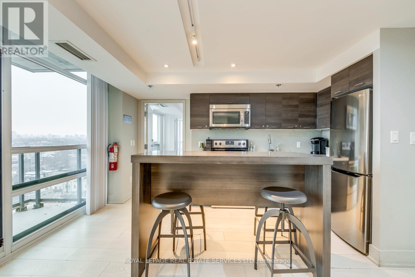 












1136 - 68 ABELL STREET

,
Toronto,




Ontario
M6J0B1

