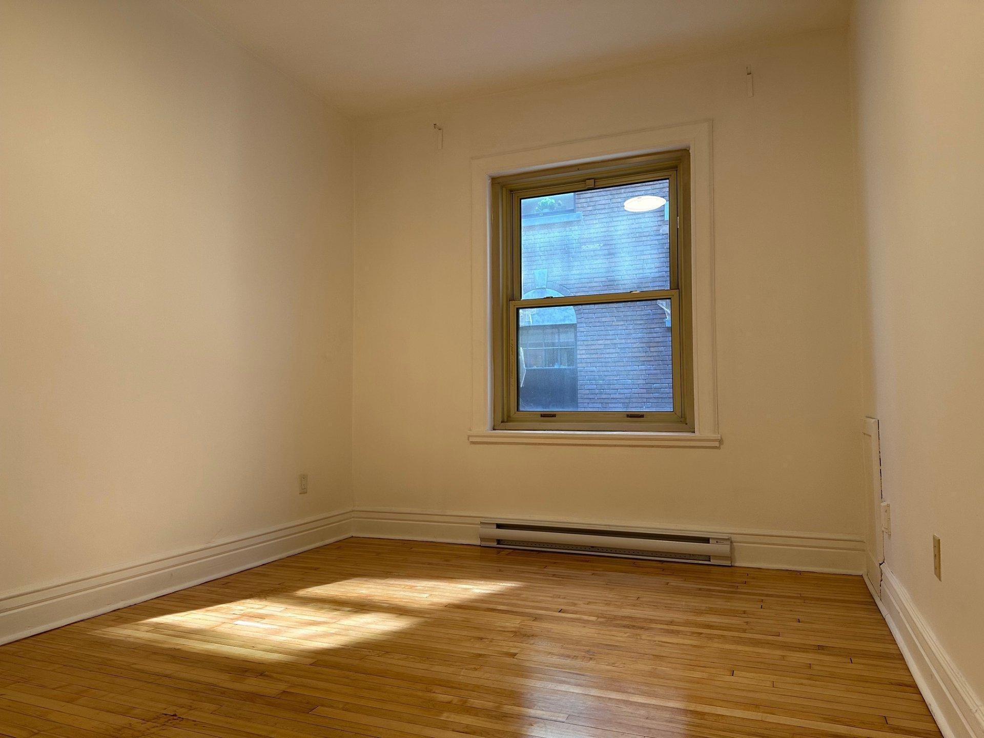 









388


Av. Olivier

, 2,
Westmount,




QC
H3Z2C9

