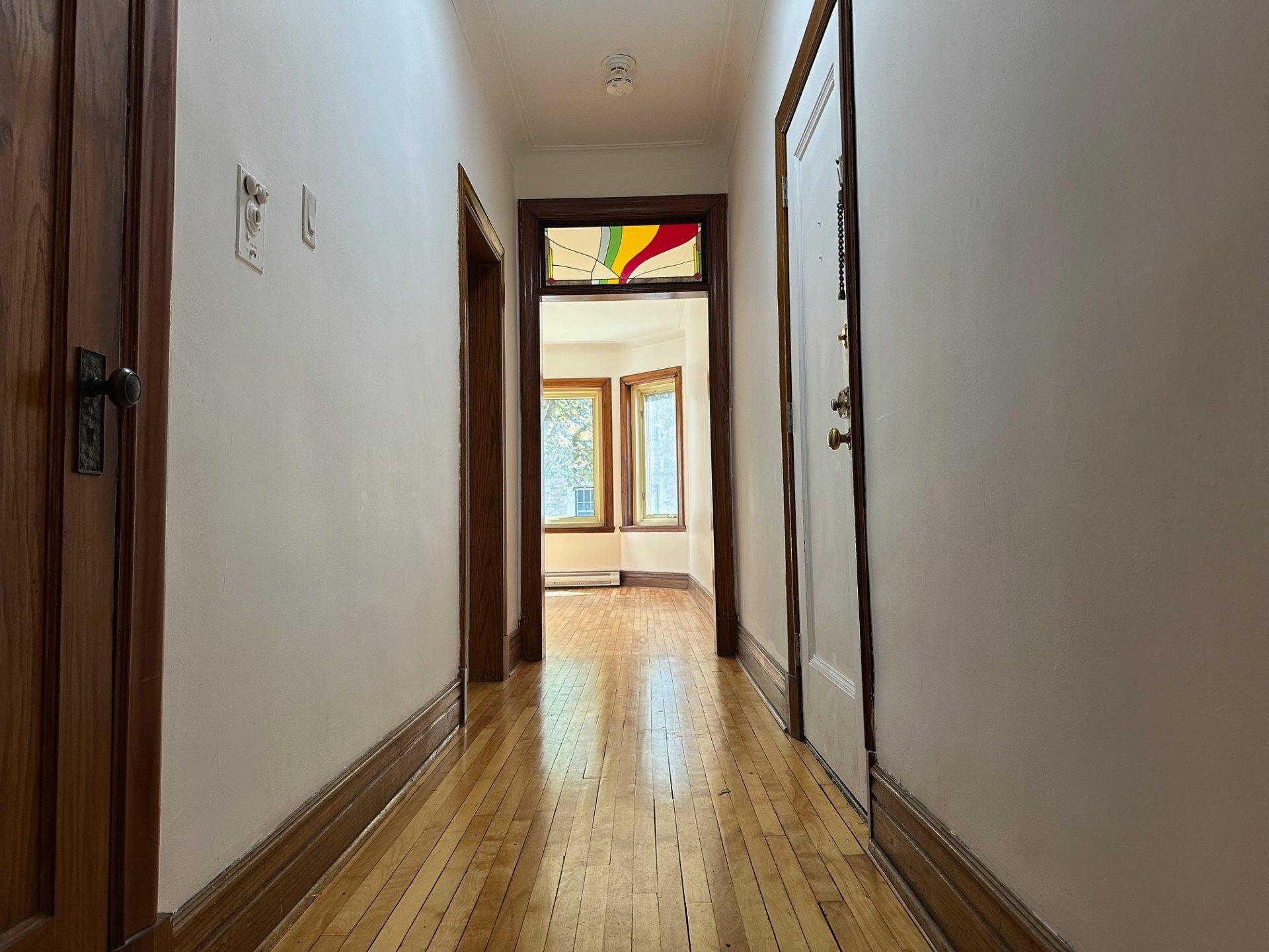 









388


Av. Olivier

, 2,
Westmount,




QC
H3Z2C9

