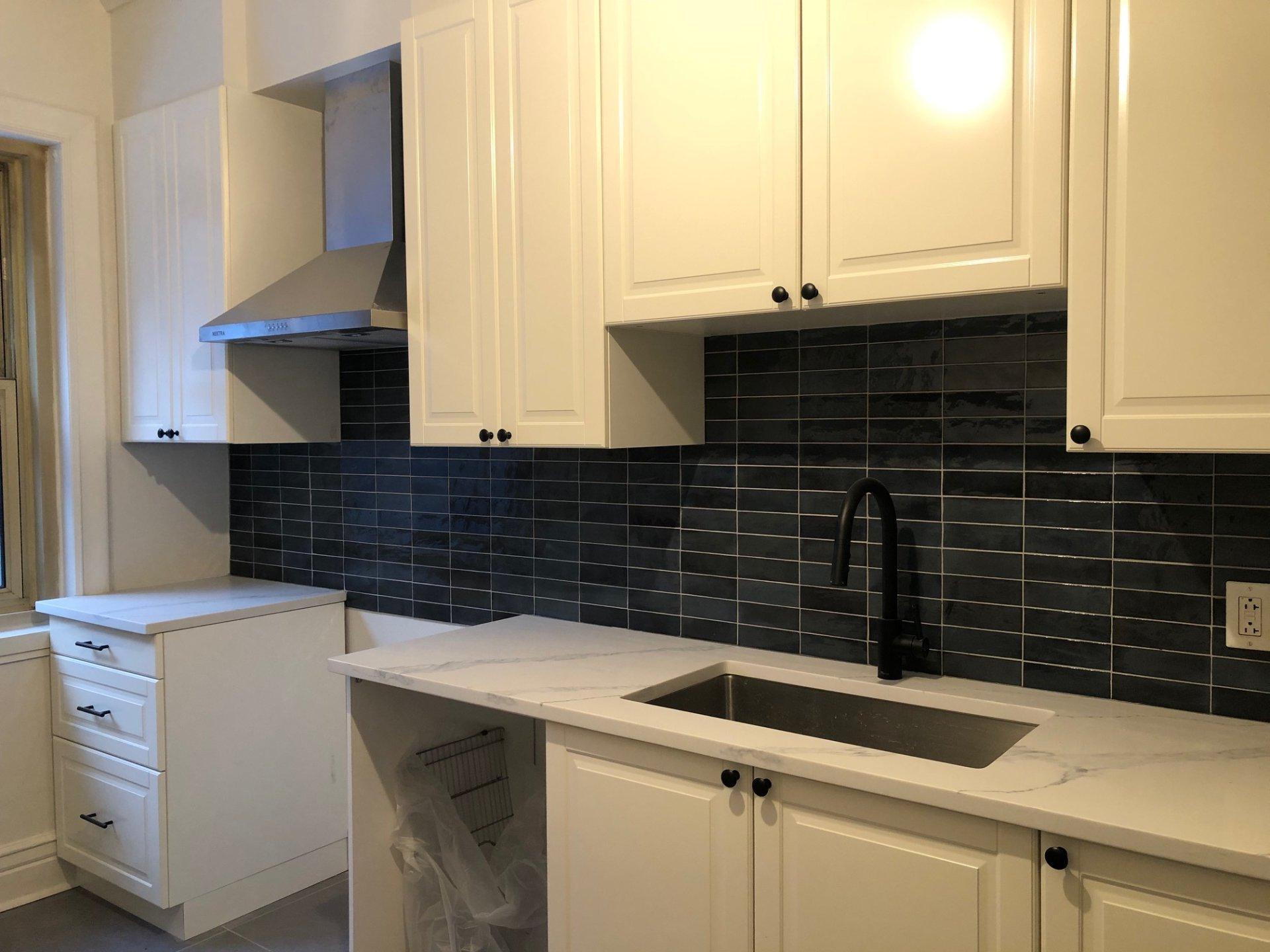 









388


Av. Olivier

, 2,
Westmount,




QC
H3Z2C9

