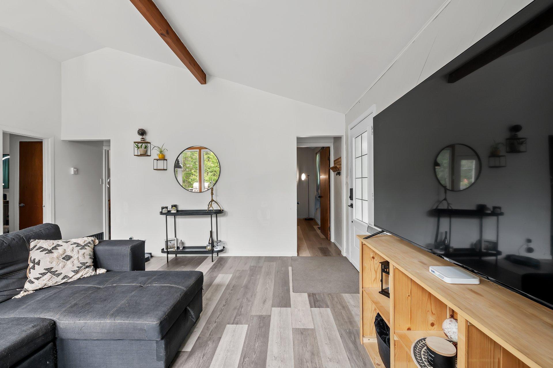 









1125


Ch. du Mont-Arpin

,
Sainte-Agathe-des-Monts,




QC
J8C0N1

