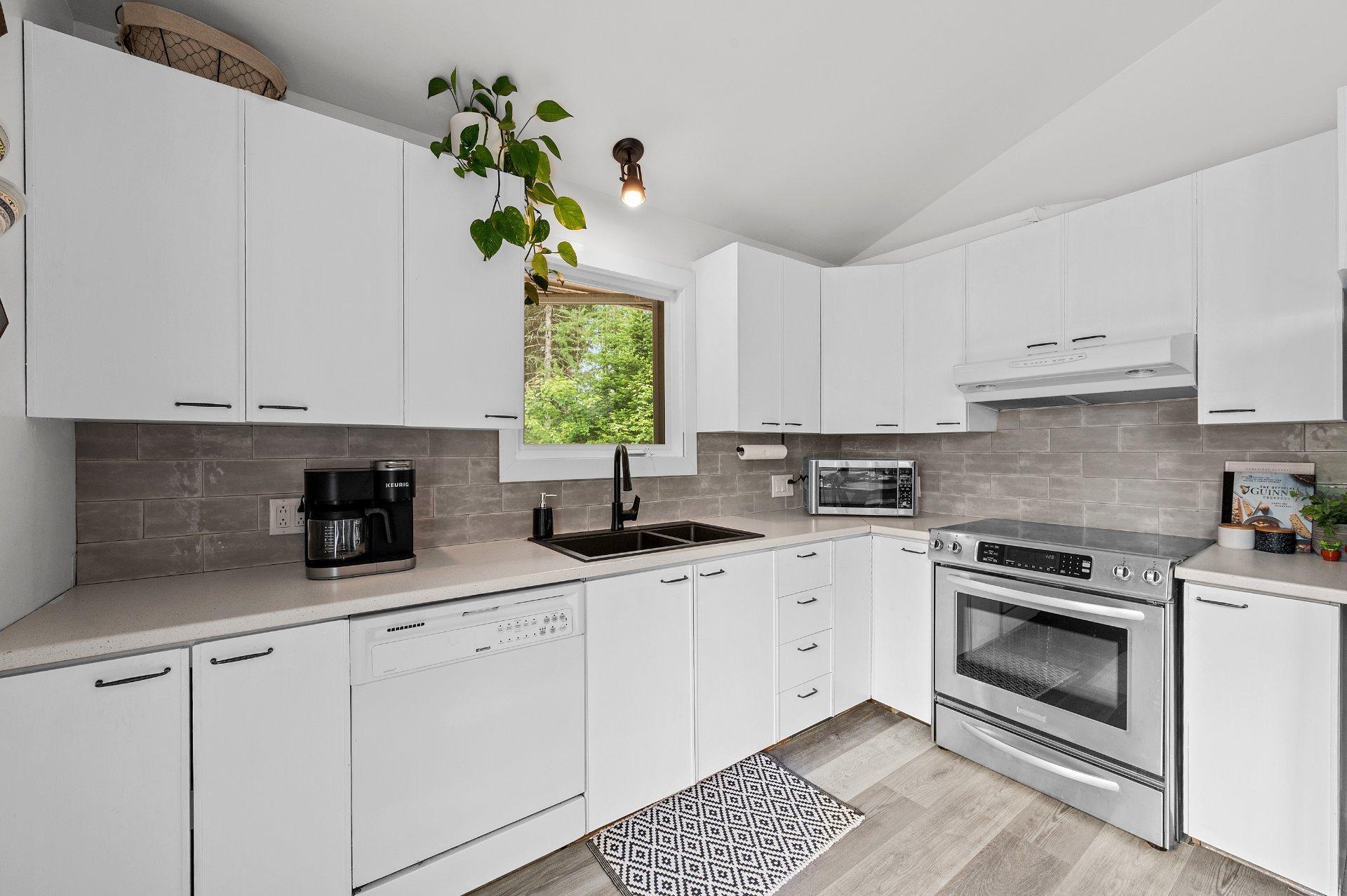









1125


Ch. du Mont-Arpin

,
Sainte-Agathe-des-Monts,




QC
J8C0N1

