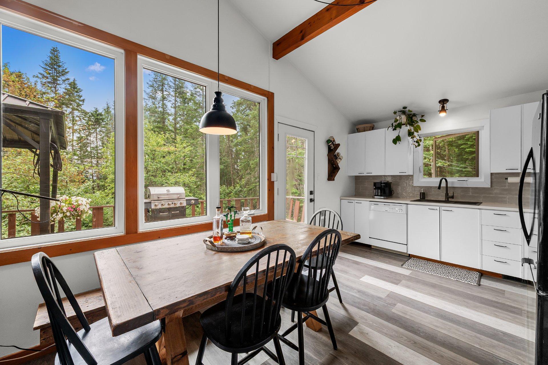 









1125


Ch. du Mont-Arpin

,
Sainte-Agathe-des-Monts,




QC
J8C0N1

