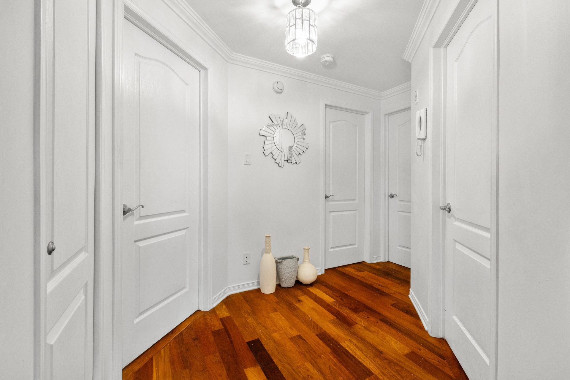 









1260


Rue François-Corbeil

, 101,
Terrebonne (Terrebonne),




QC
J6W6G8


