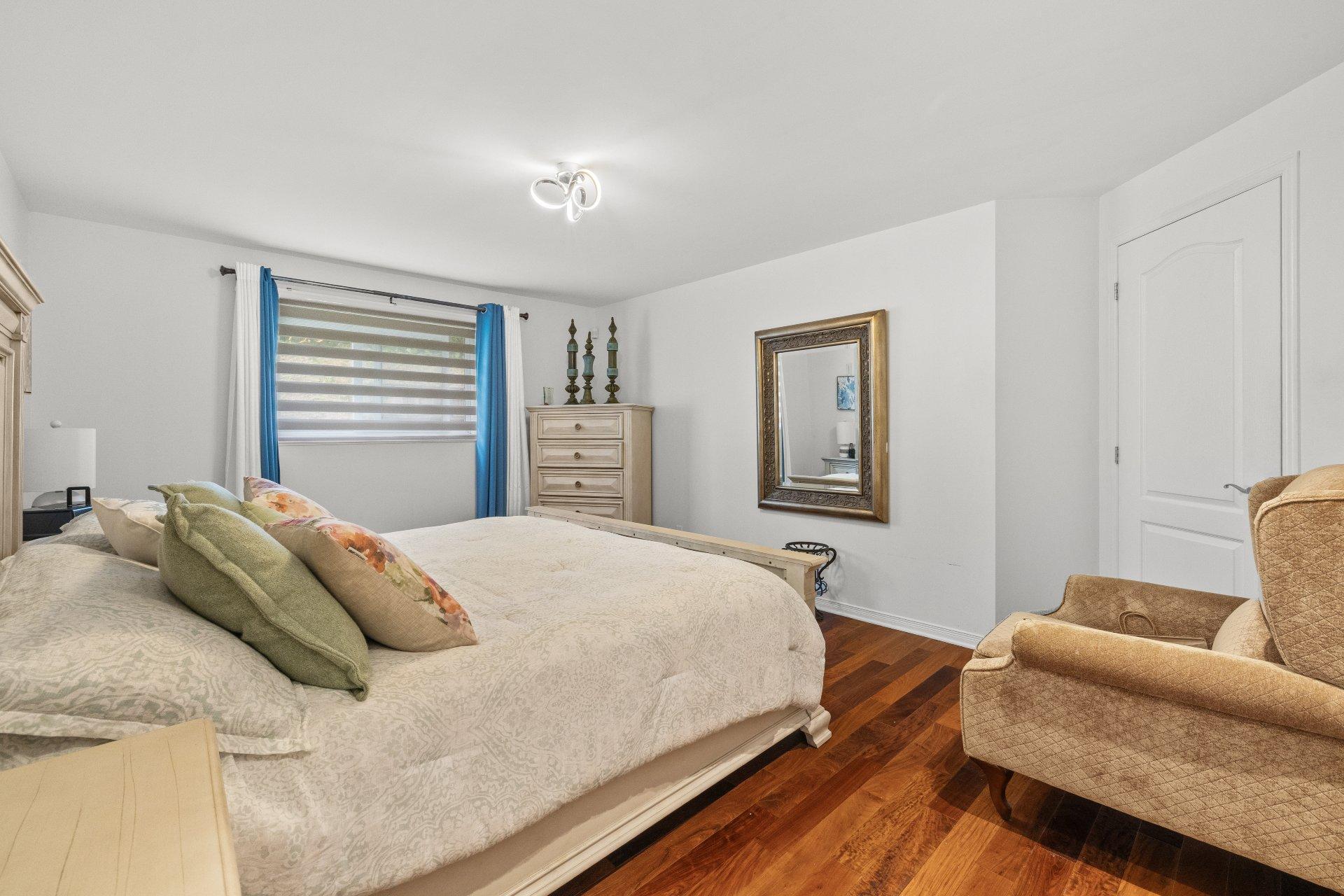 









1260


Rue François-Corbeil

, 101,
Terrebonne (Terrebonne),




QC
J6W6G8

